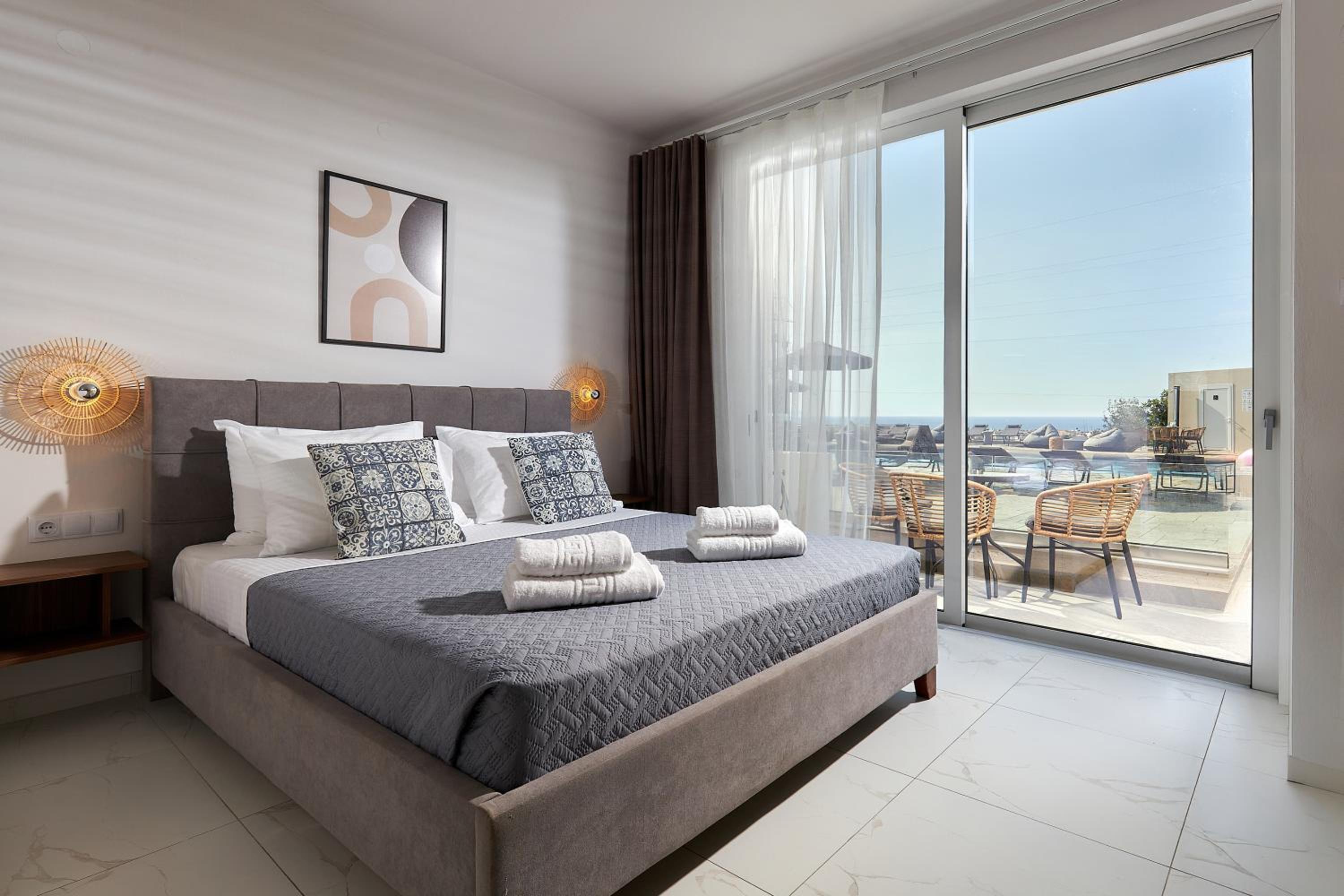 Mila Malia Suites