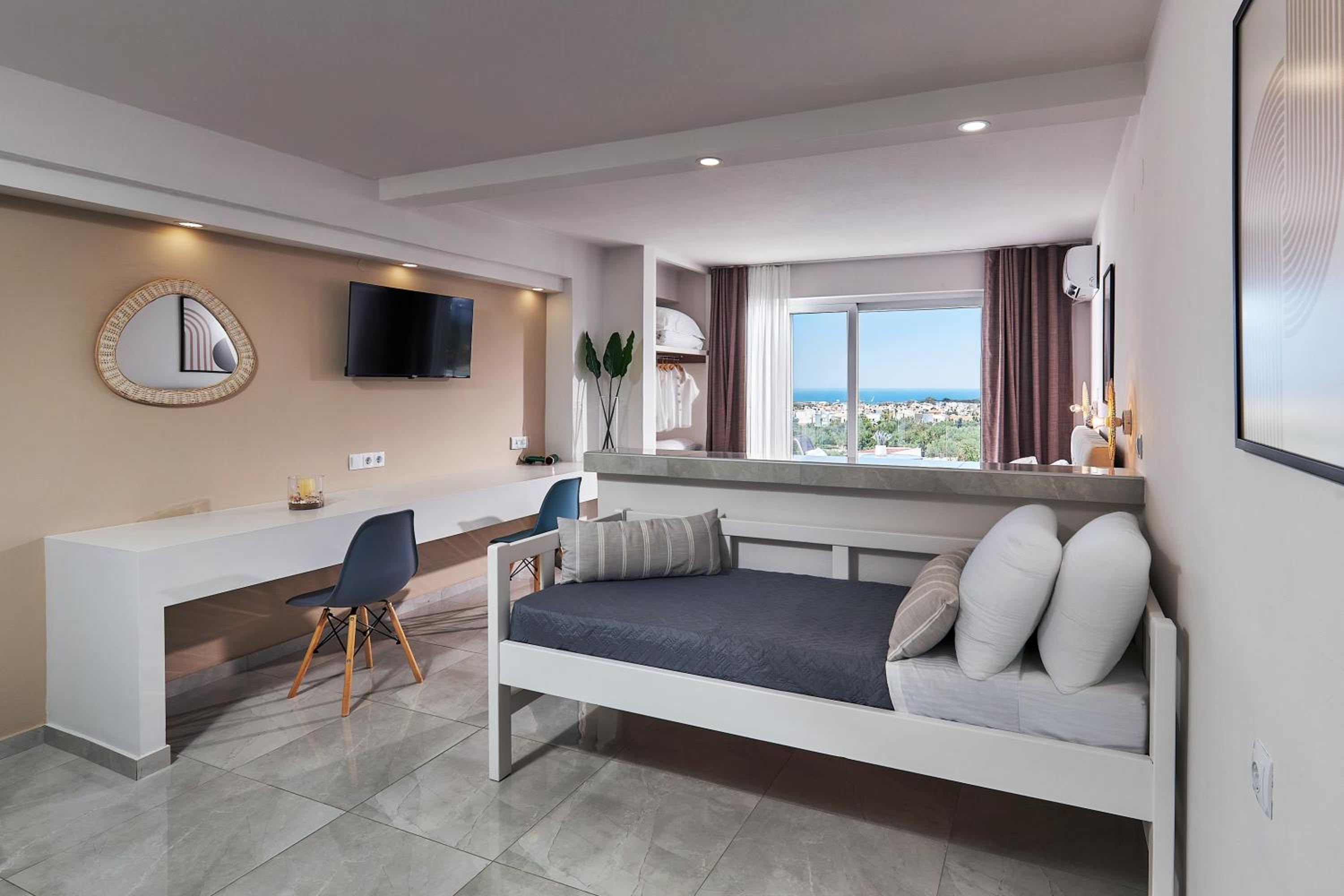 Mila Malia Suites