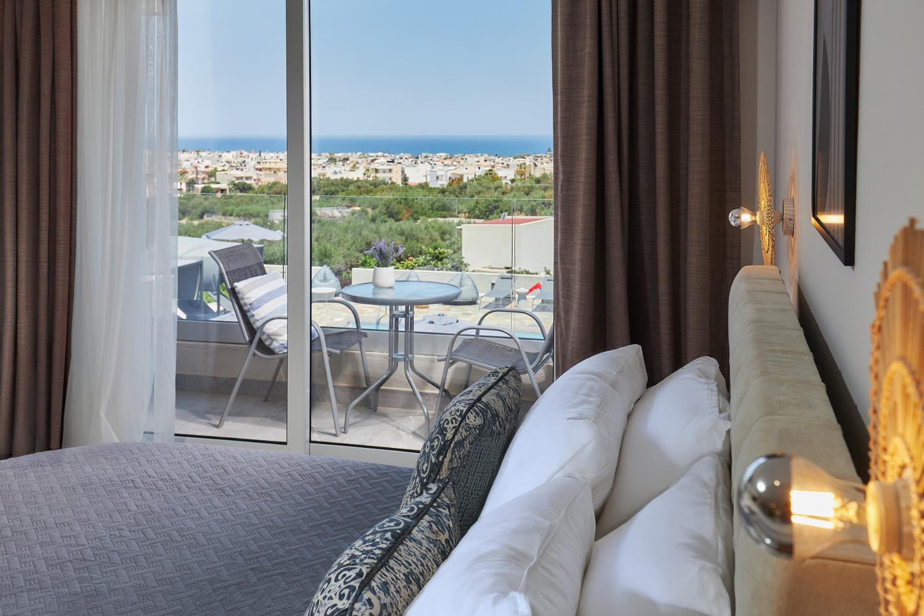 Mila Malia Suites