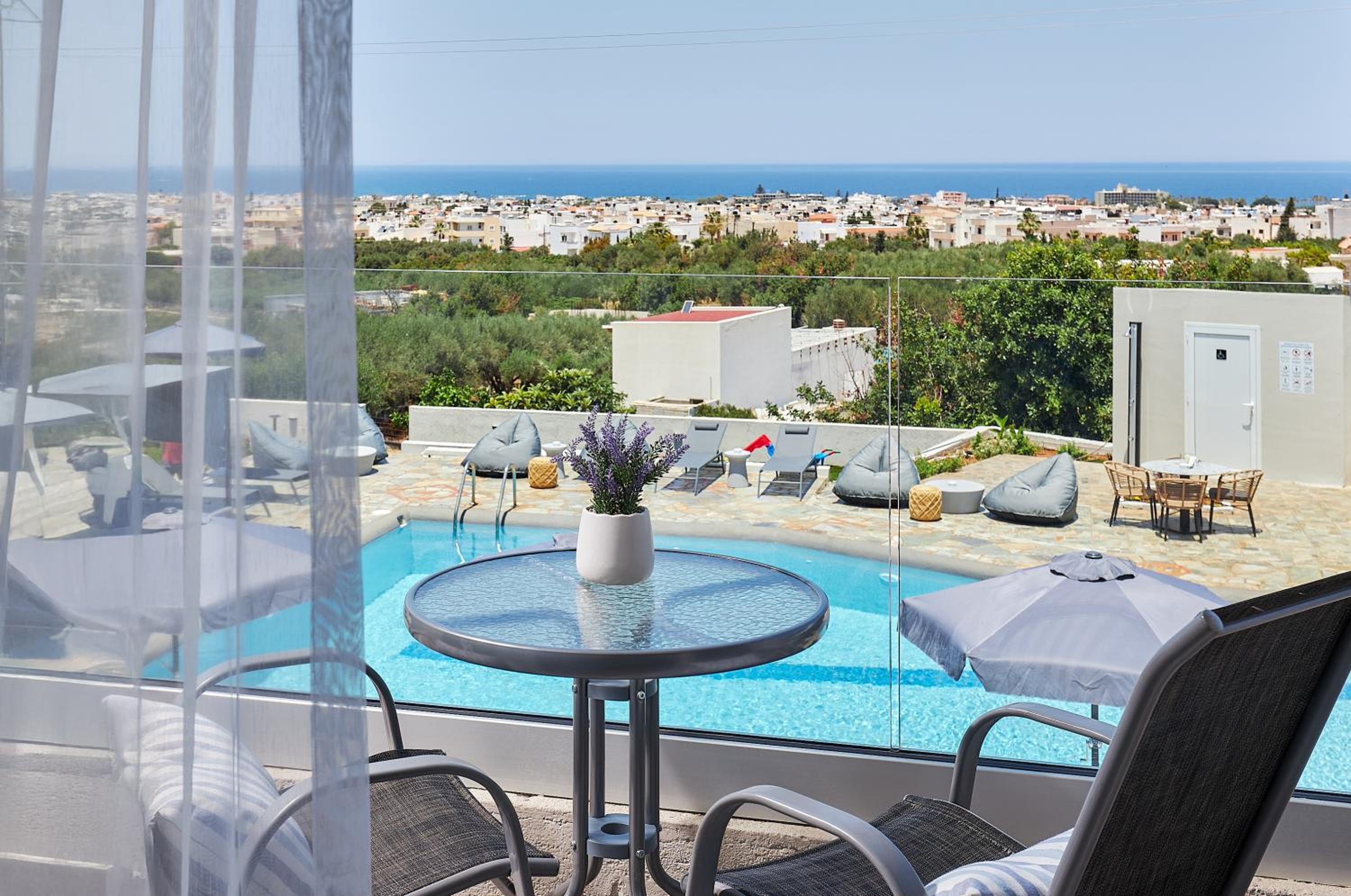 Mila Malia Suites
