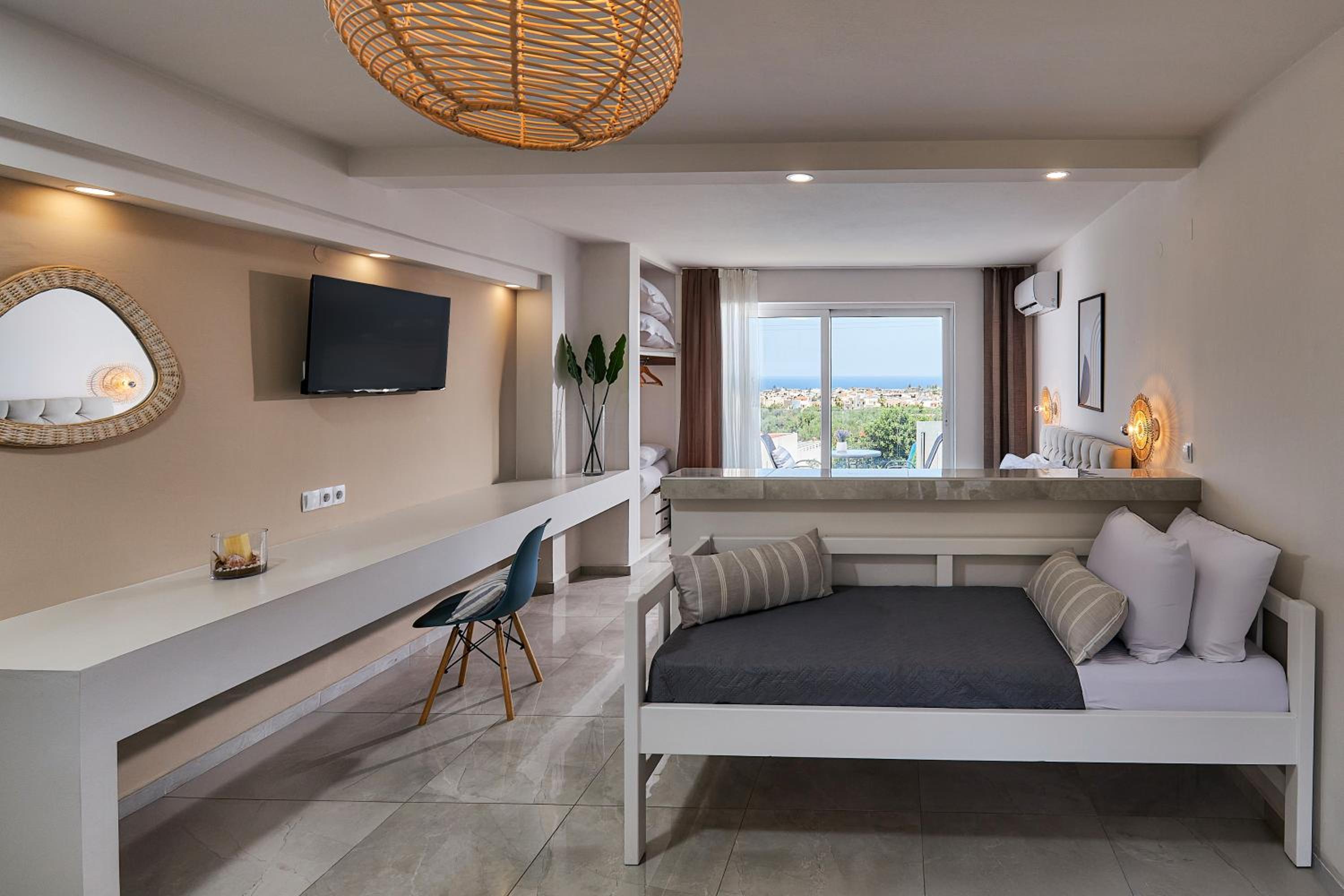 Mila Malia Suites