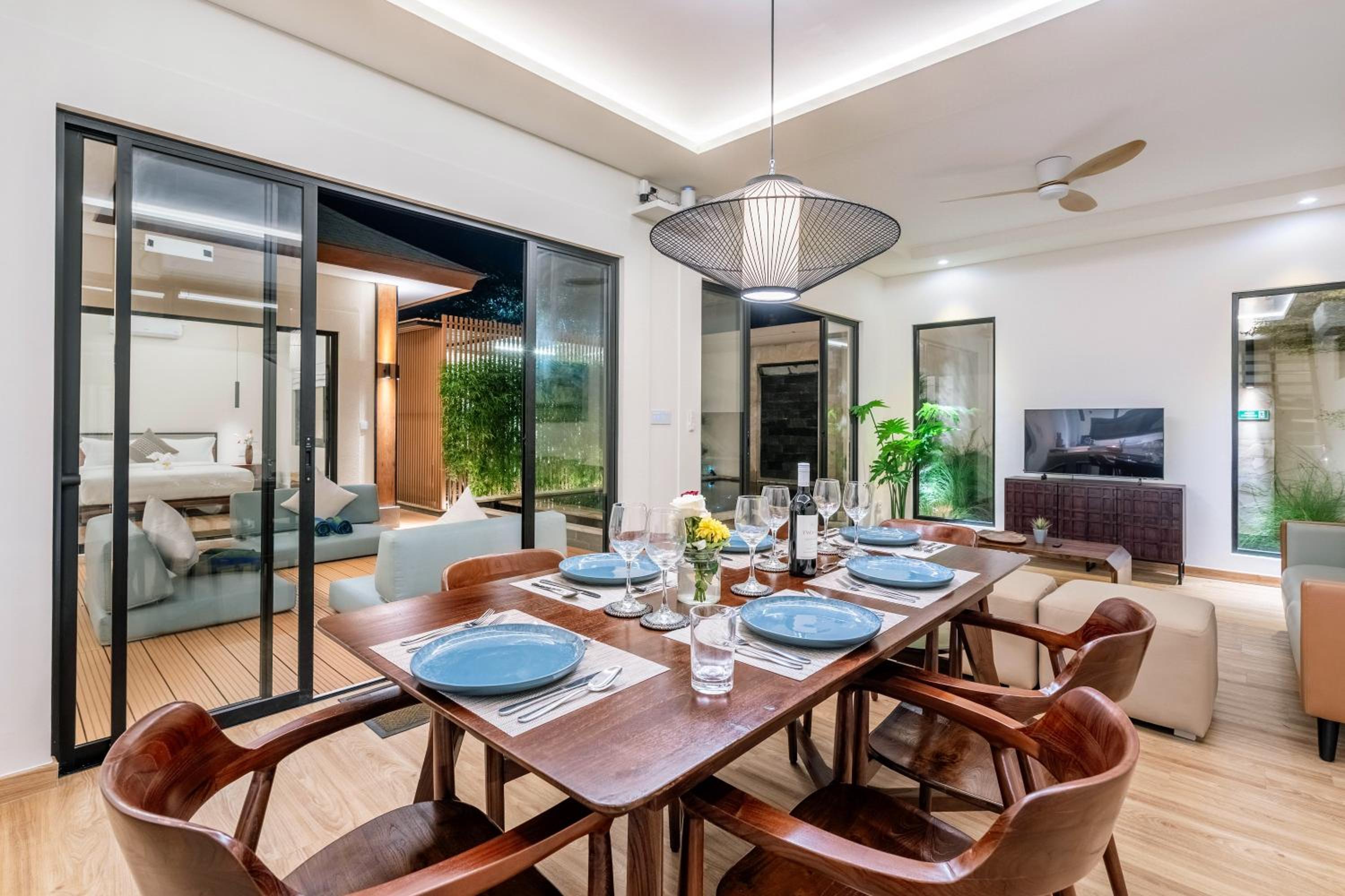 Oasis Residences Sanur - Modern 3-BR Villa with Private Pool & Fast WiFi