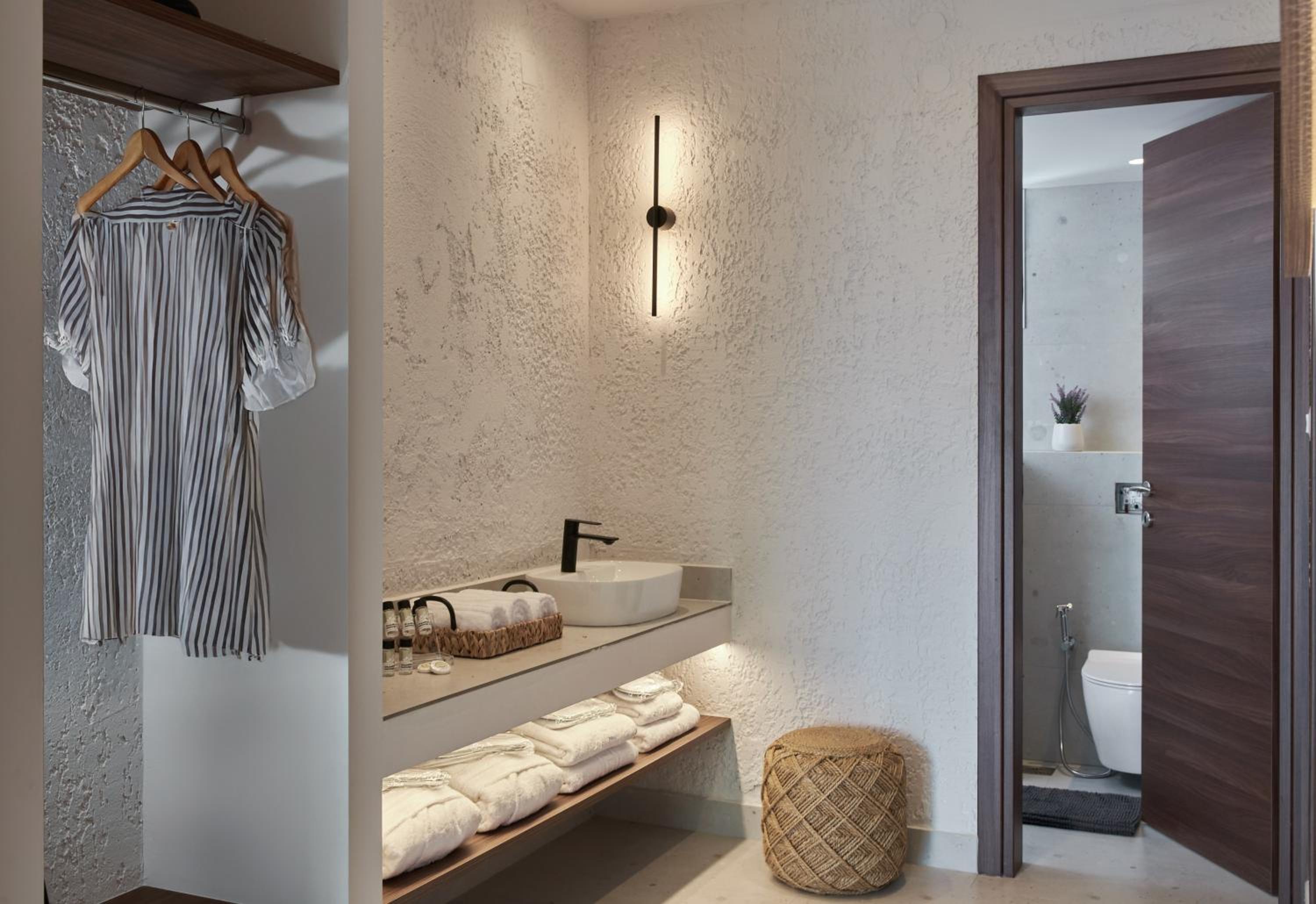 Mila Malia Suites