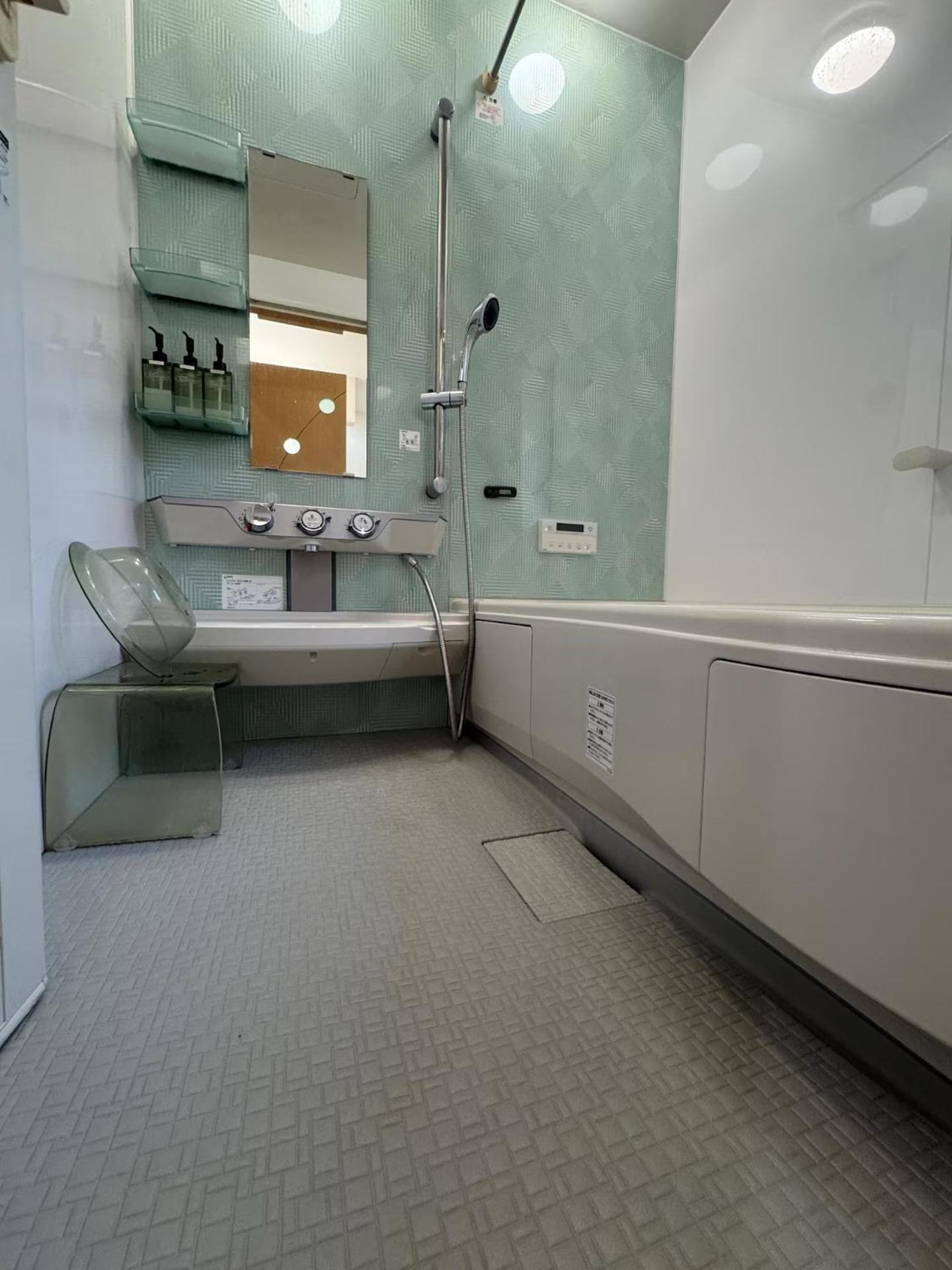 5 Minutes Train to Haneda Airport 2 Bedrooms 5 Beds Fully Equipped 2 Story Private House