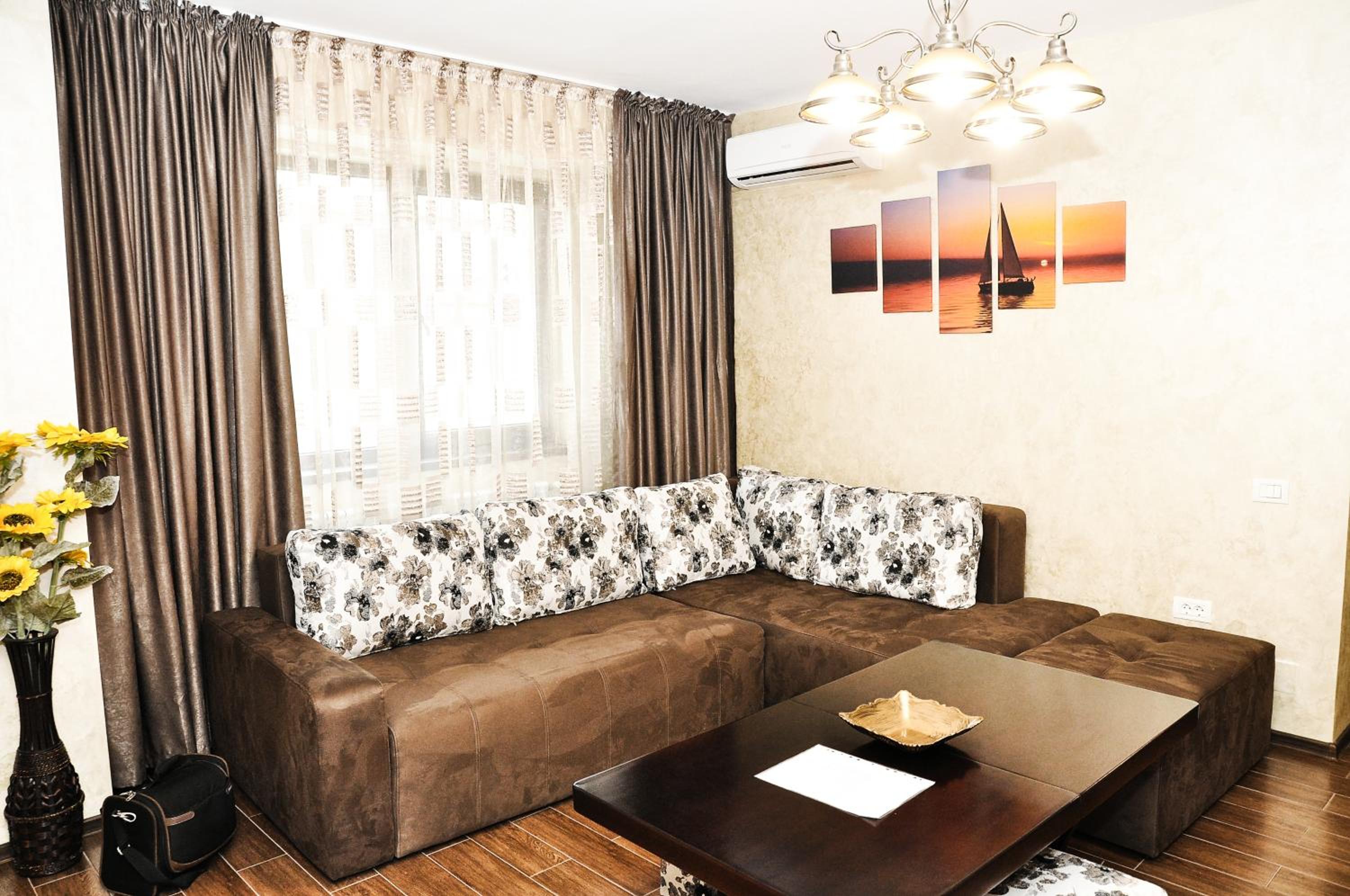Apartment Ovidius - by the beach view 3