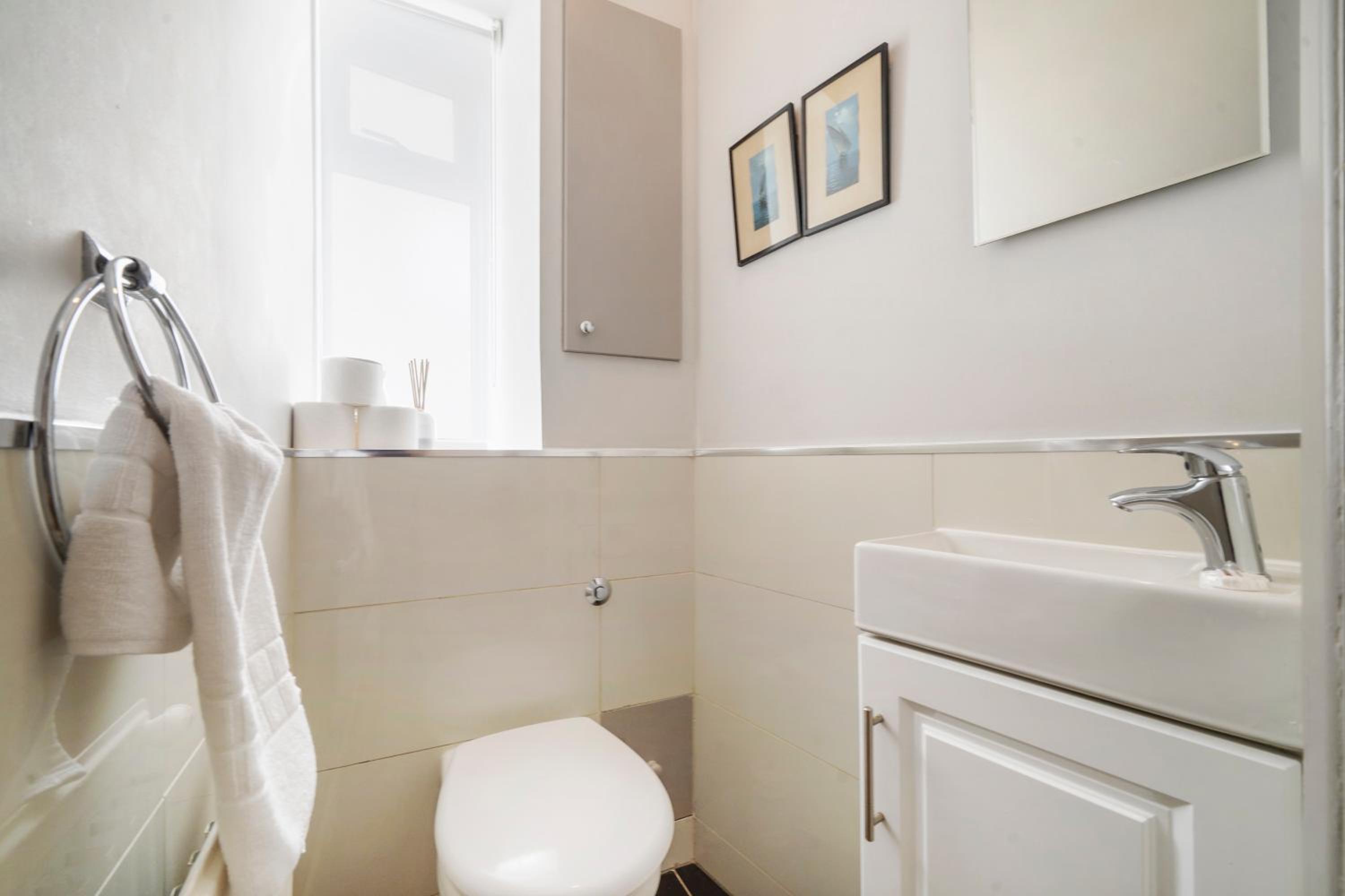 Chic 1 Bed House in Knightsbridge FREE WIFI by City Stay Aparts London
