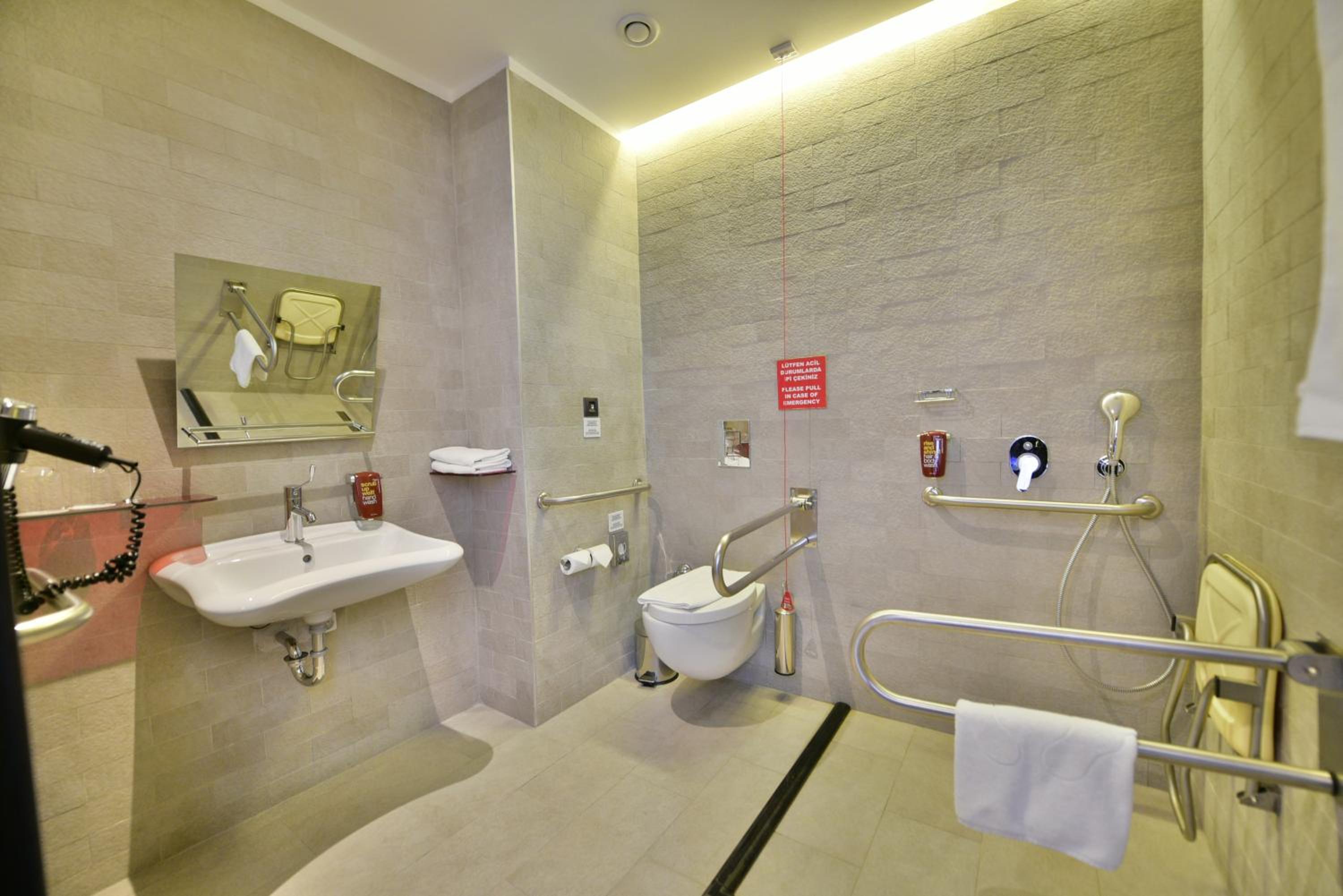 Park Inn By Radisson İstanbul Atatürk Havalimanı - Image 27