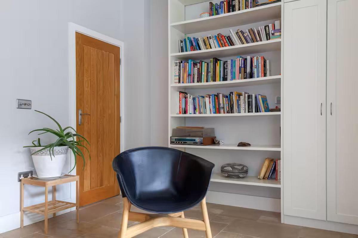 Beautiful light filled apartment in London