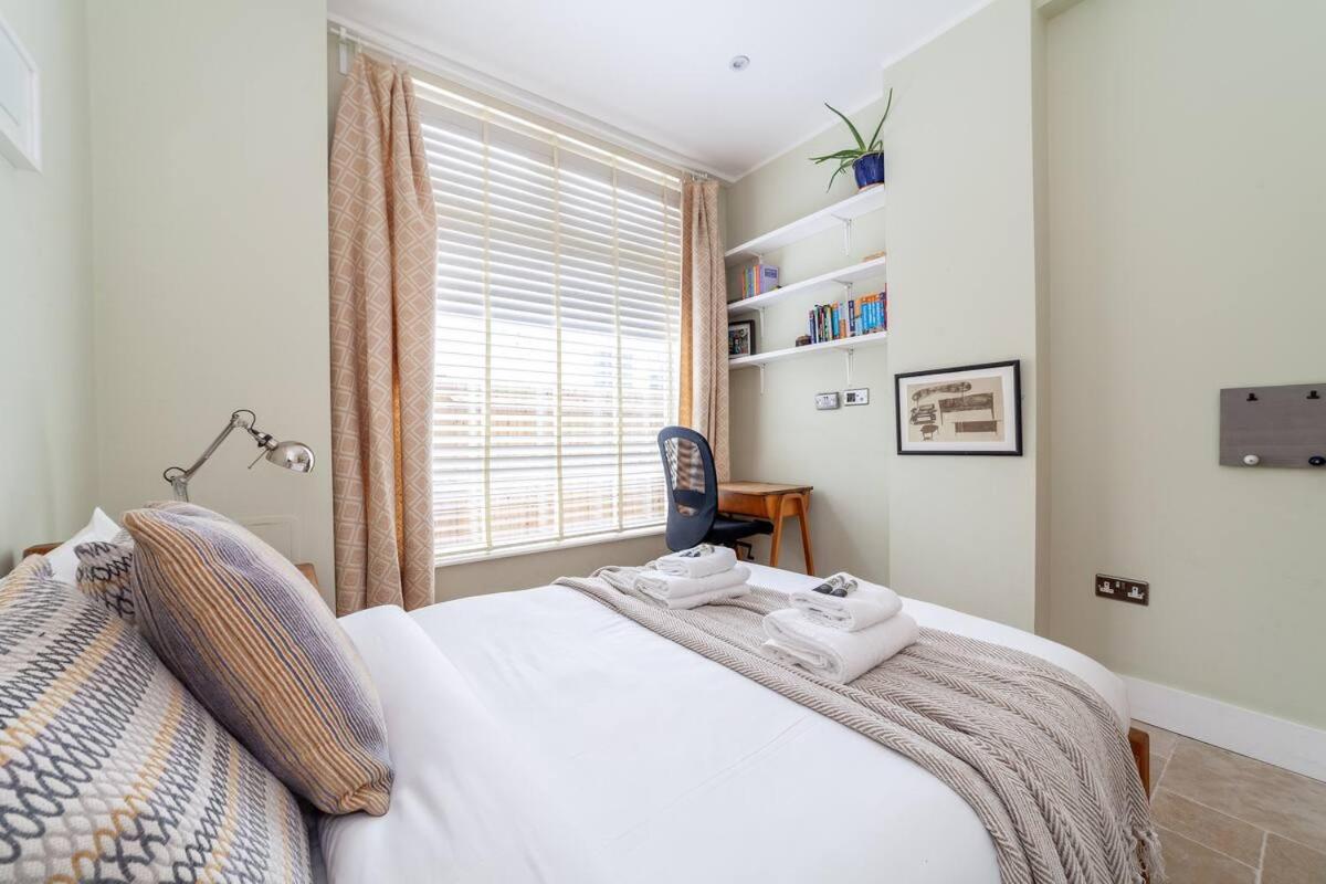 Beautiful light filled apartment in London