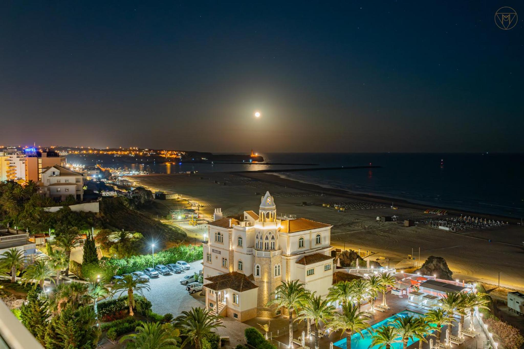 Praia da Rocha - By The Sea