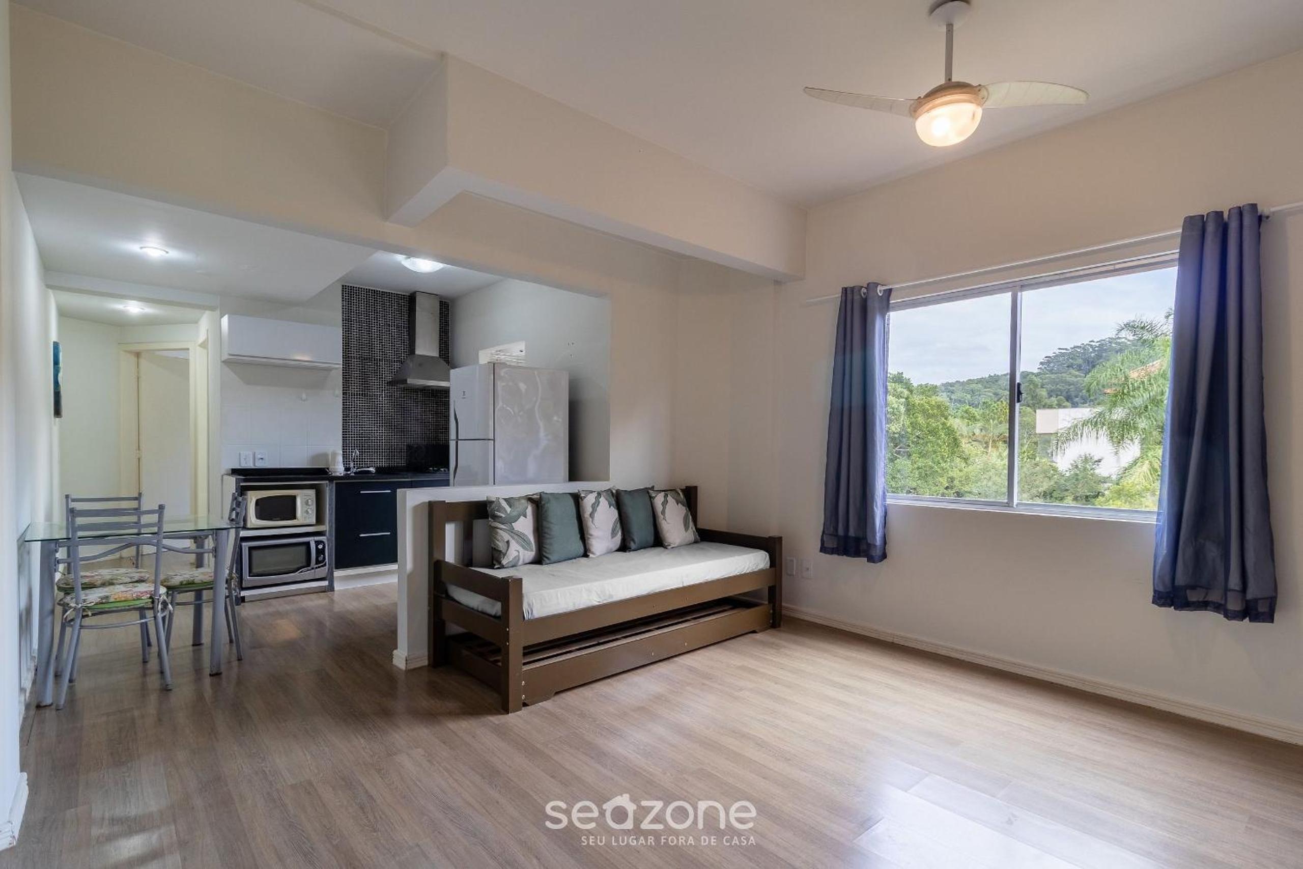 Apt 700m from Ingleses Beach MAB0203