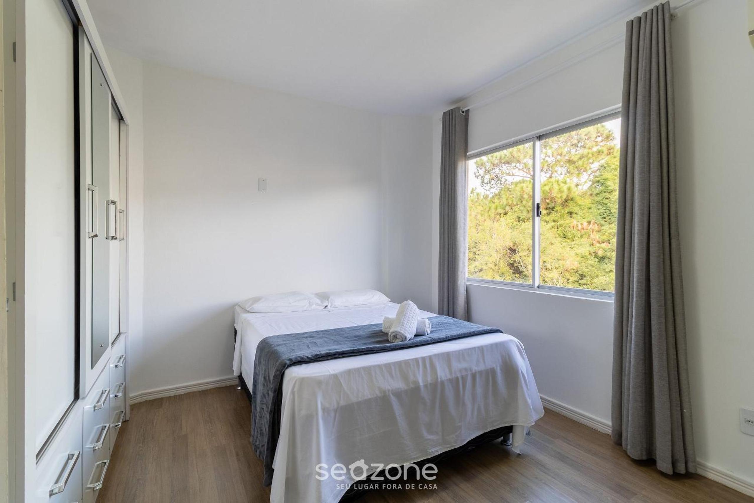Apt 700m from Ingleses Beach MAB0203