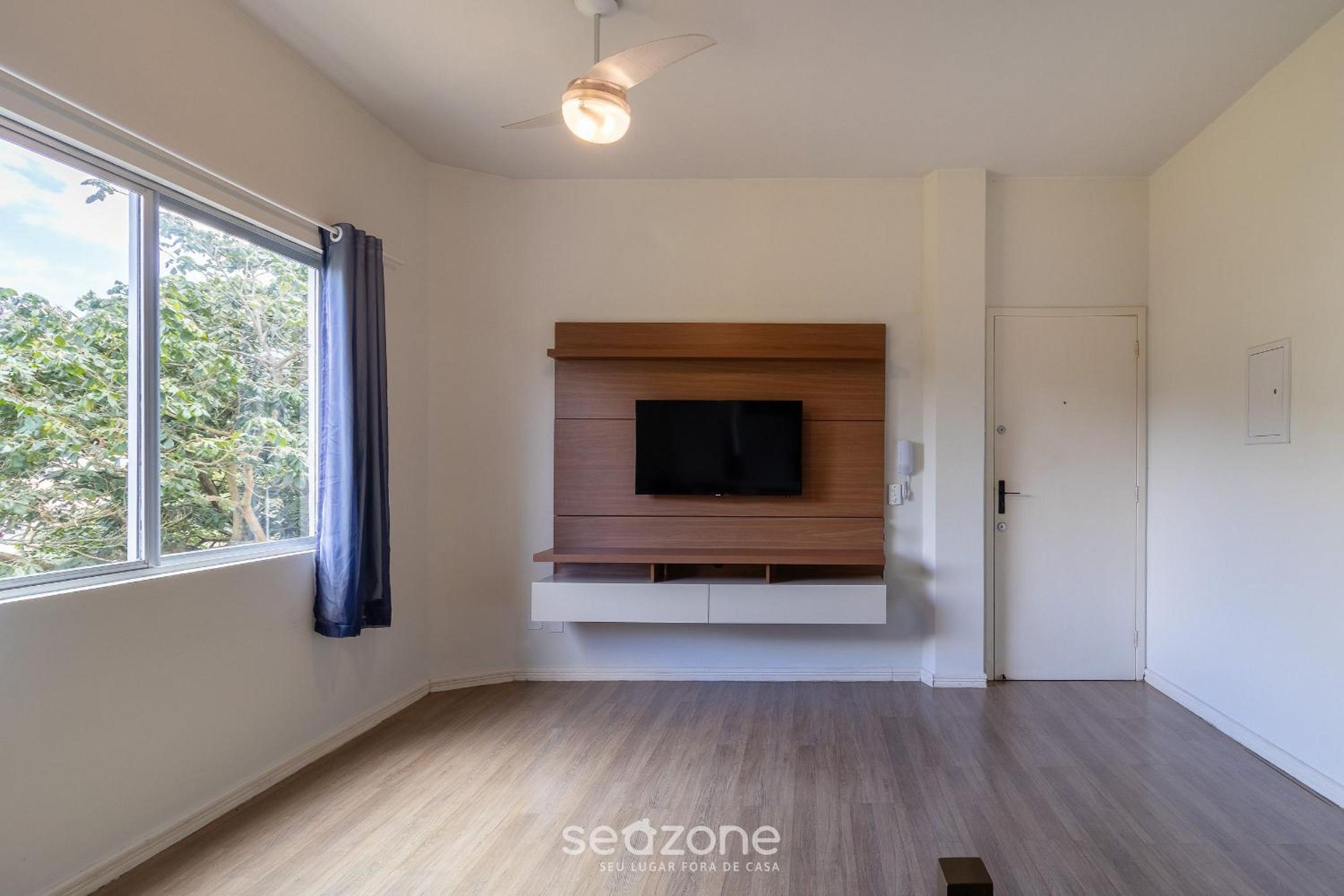 Apt 700m from Ingleses Beach MAB0203