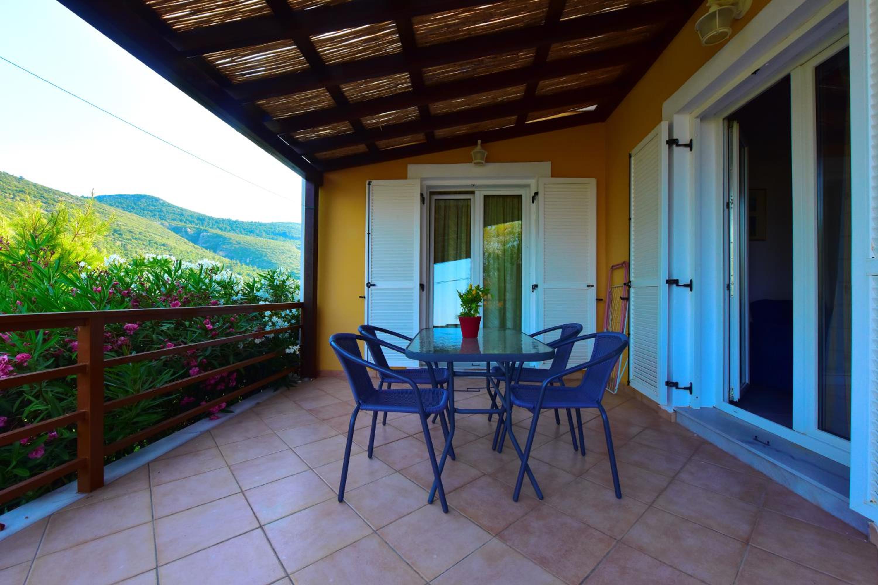 Mouzakis Villas
