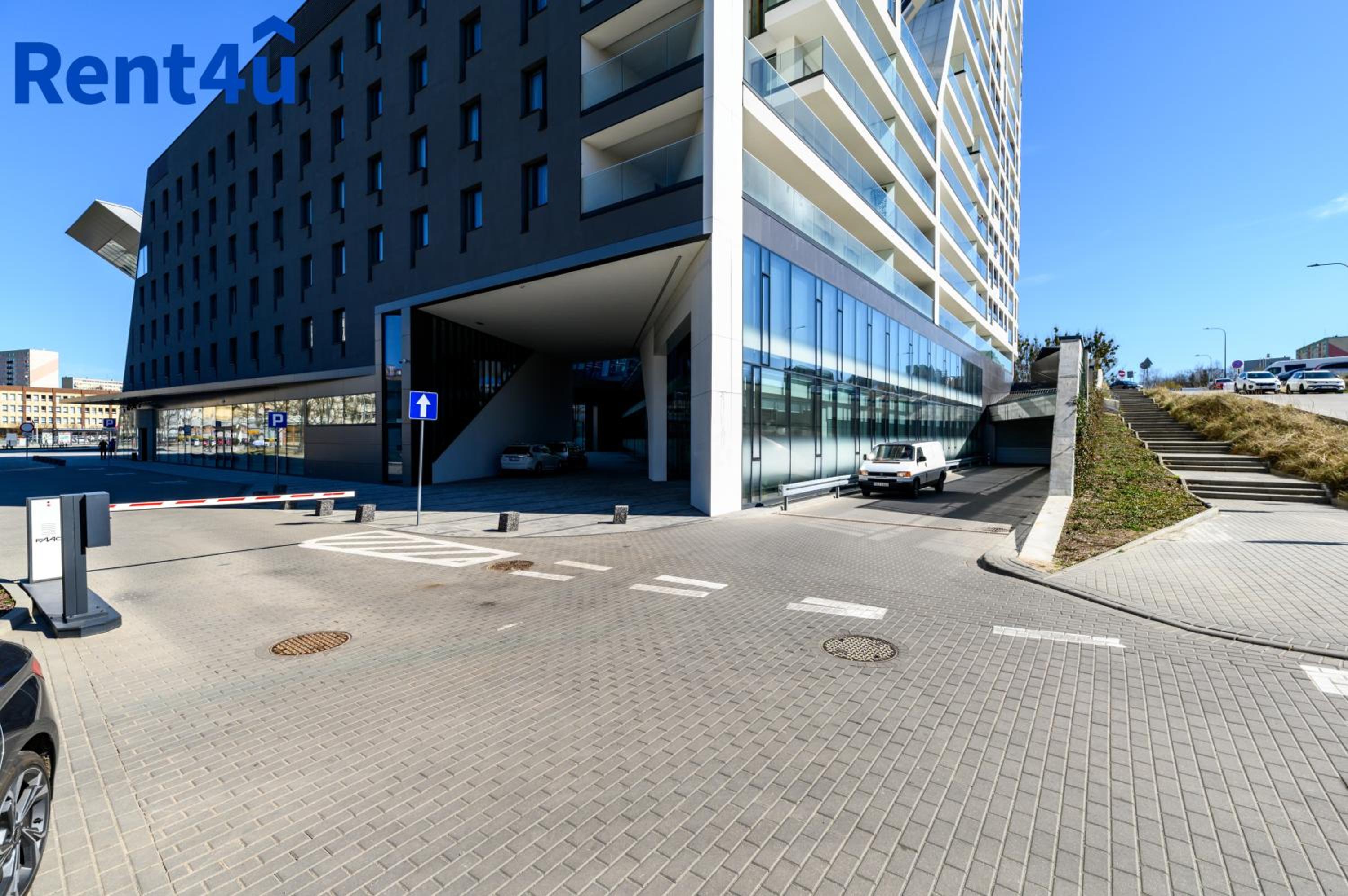Centaurus 15 by RENT4YOU