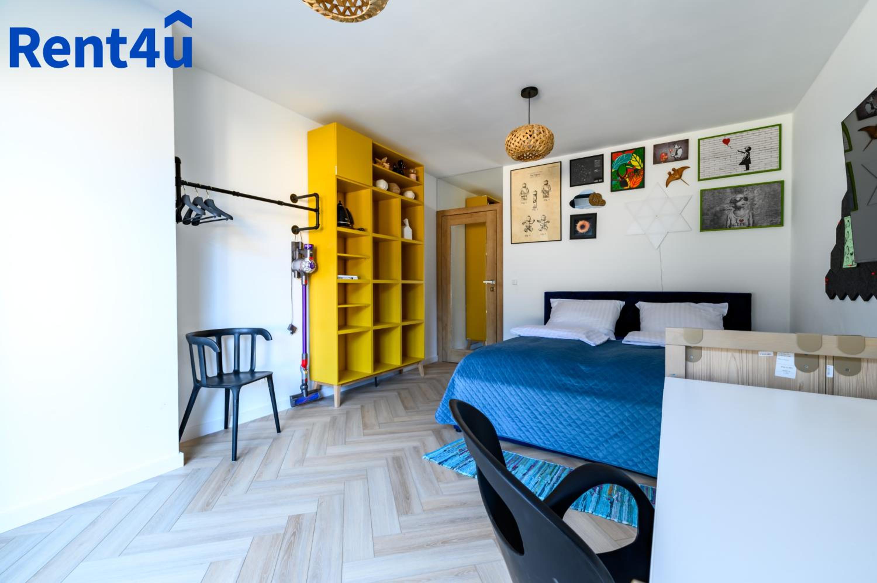 Centaurus 15 by RENT4YOU