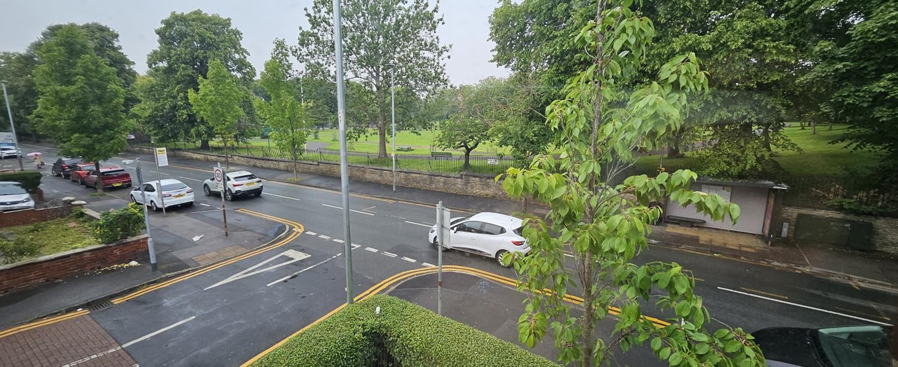 Full Home with Free Parking in Moss Bank, Crumpsall, Manchester