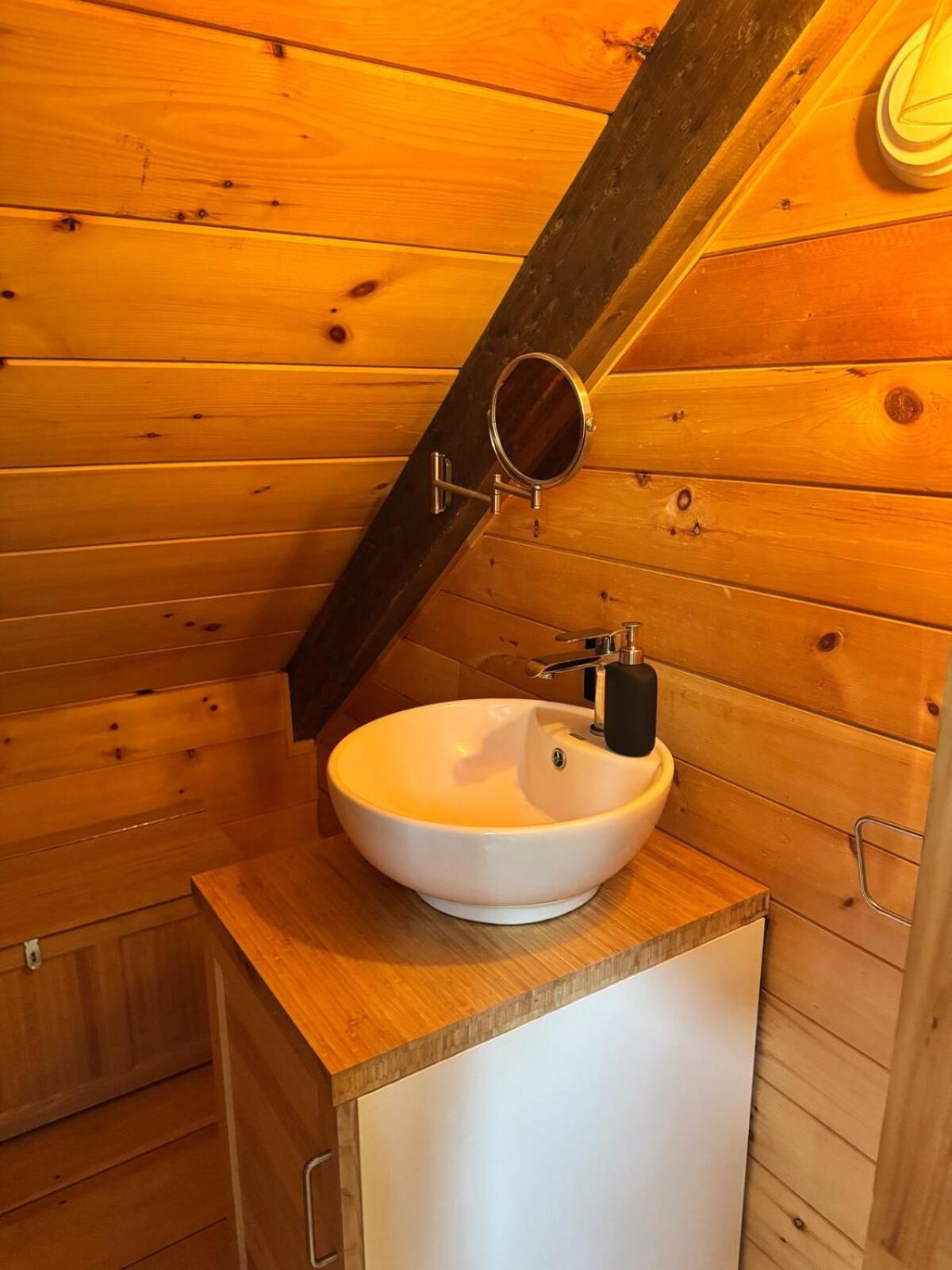 Chalet bois rond, Spa, rivière & nature