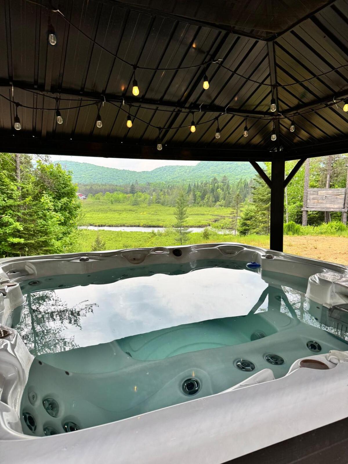 Chalet bois rond, Spa, rivière & nature