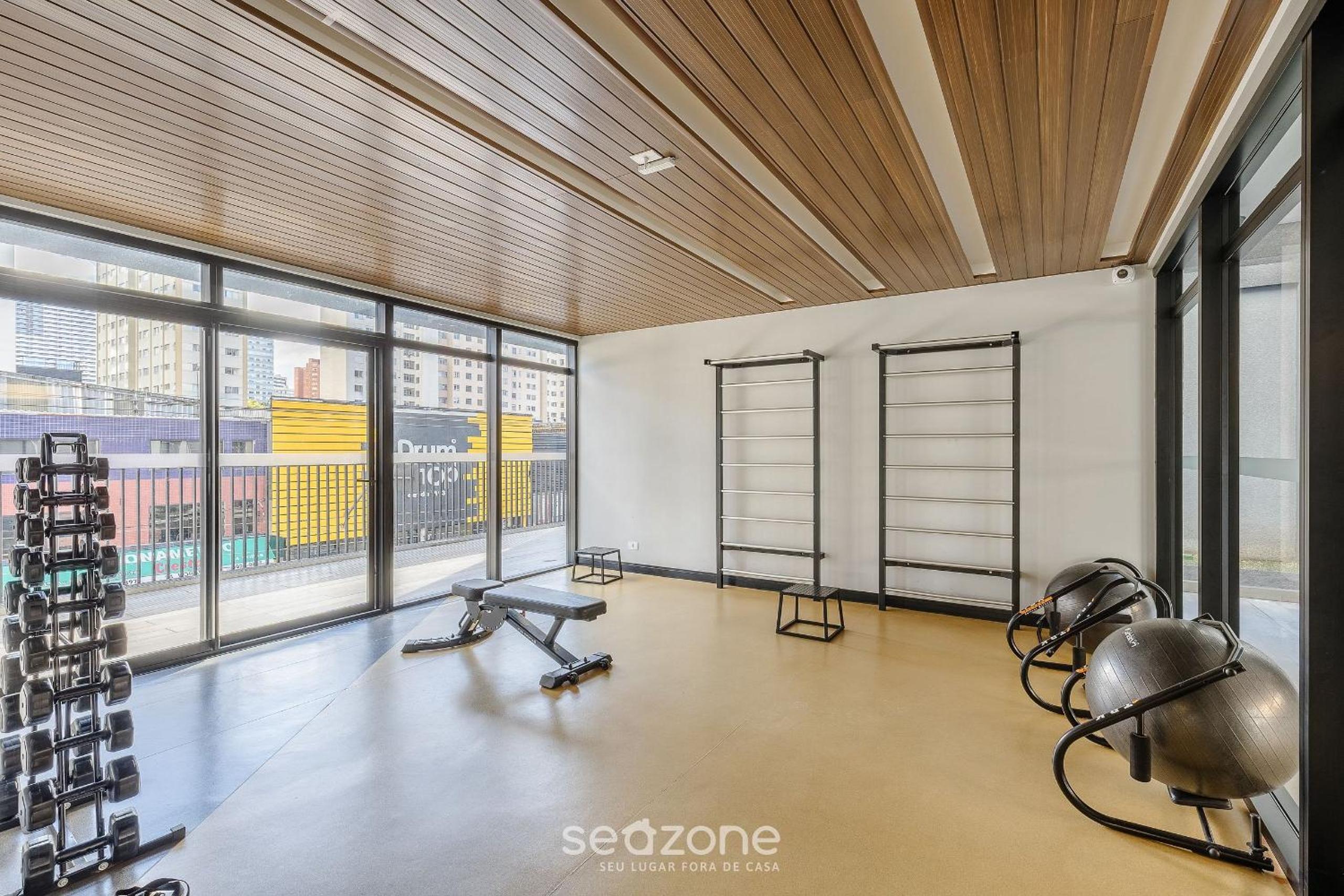 Comfortable and complete stay in downtown Curitiba - ECL