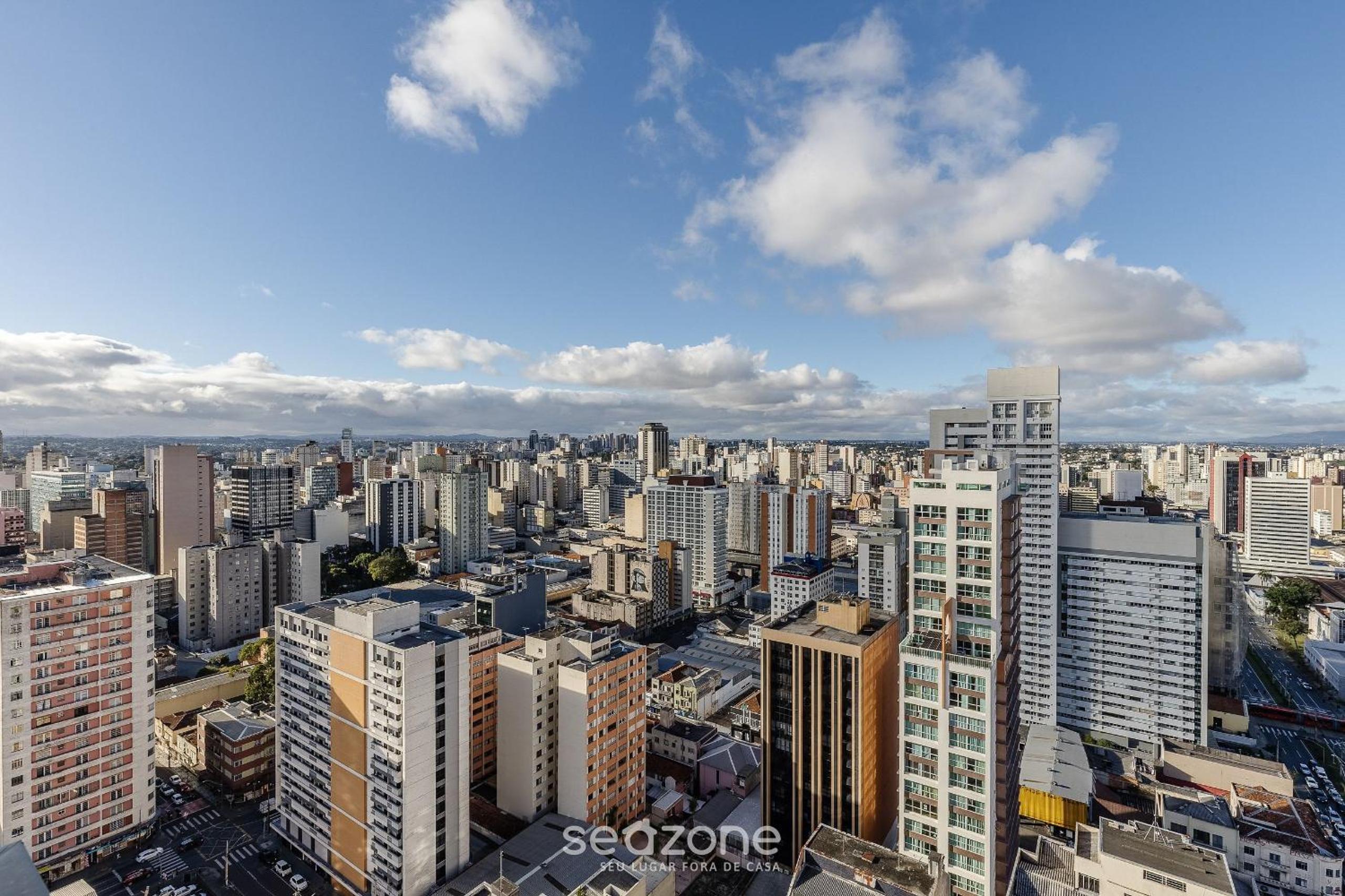 Comfortable and complete stay in downtown Curitiba - ECL