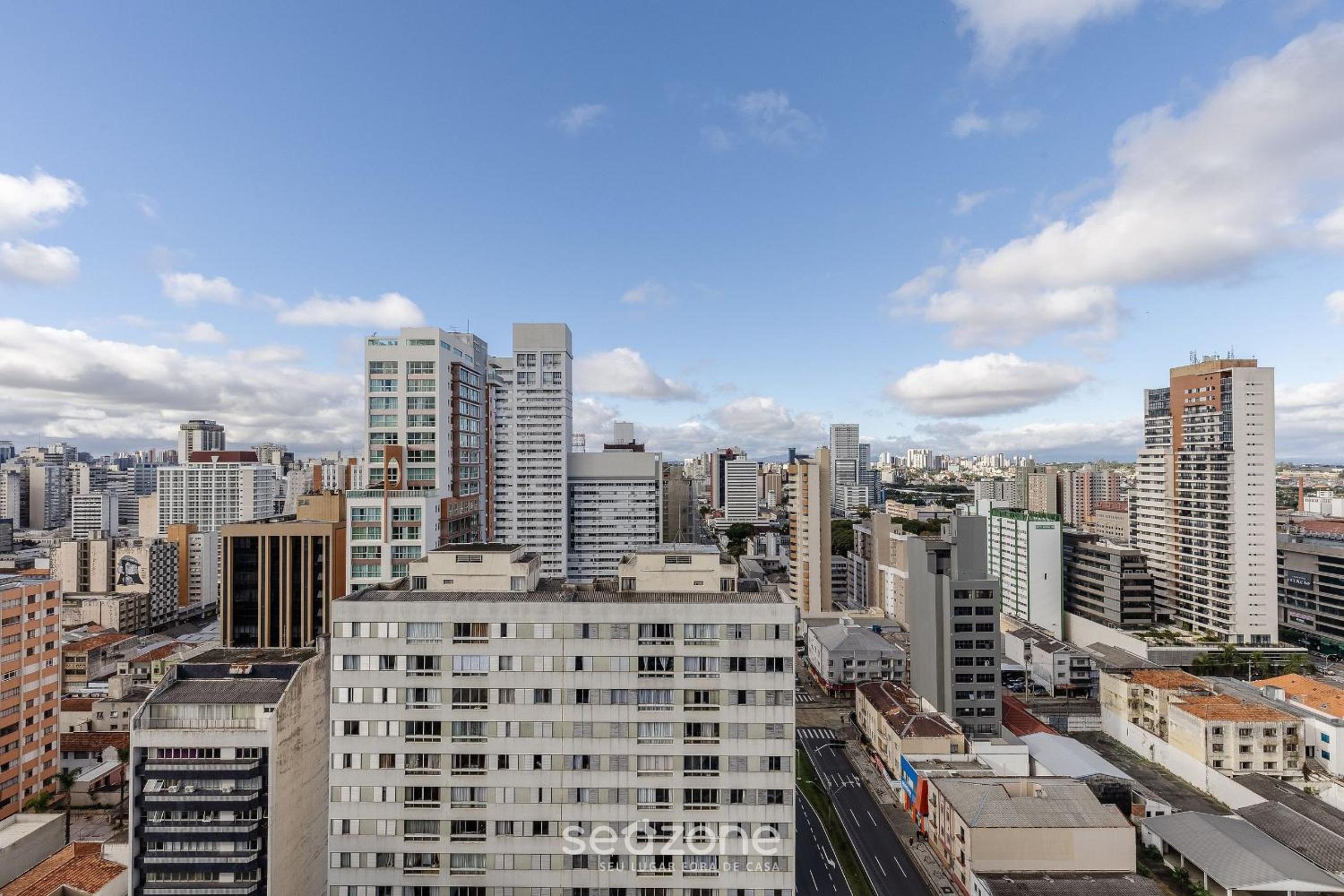 Comfortable and complete stay in downtown Curitiba - ECL