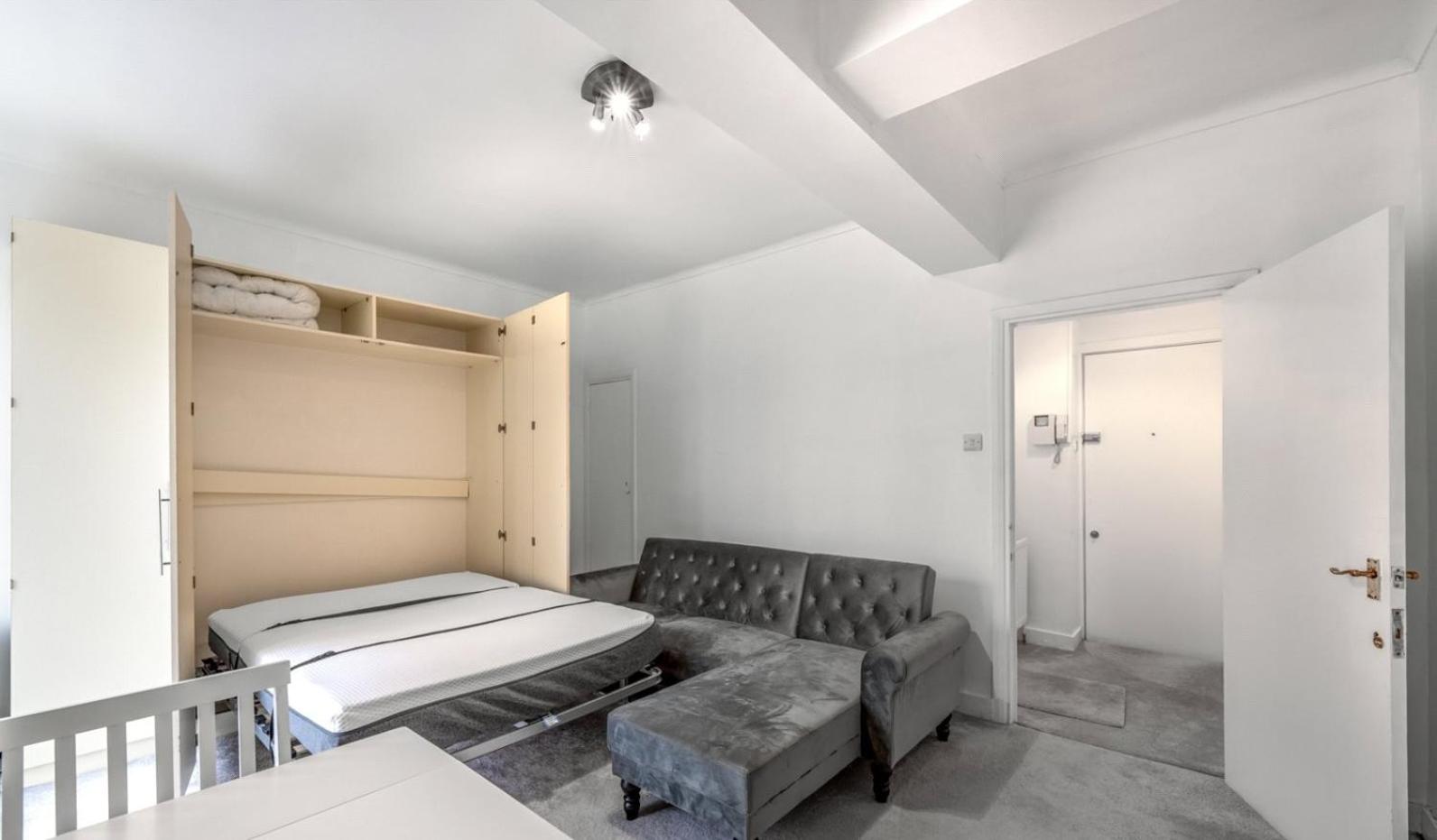 Forset Court Residence