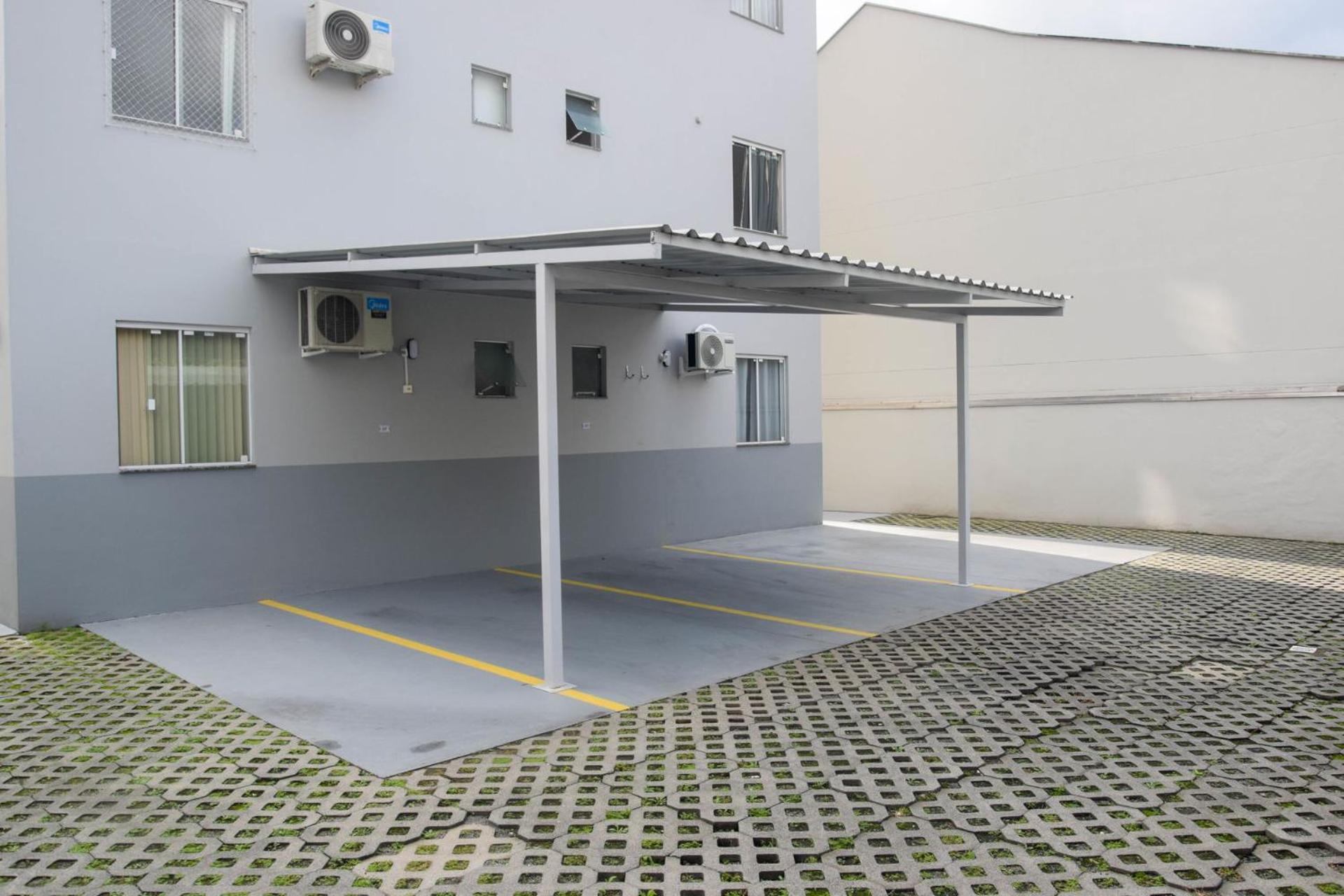 Apto térreo com churrasqueira MQ6110