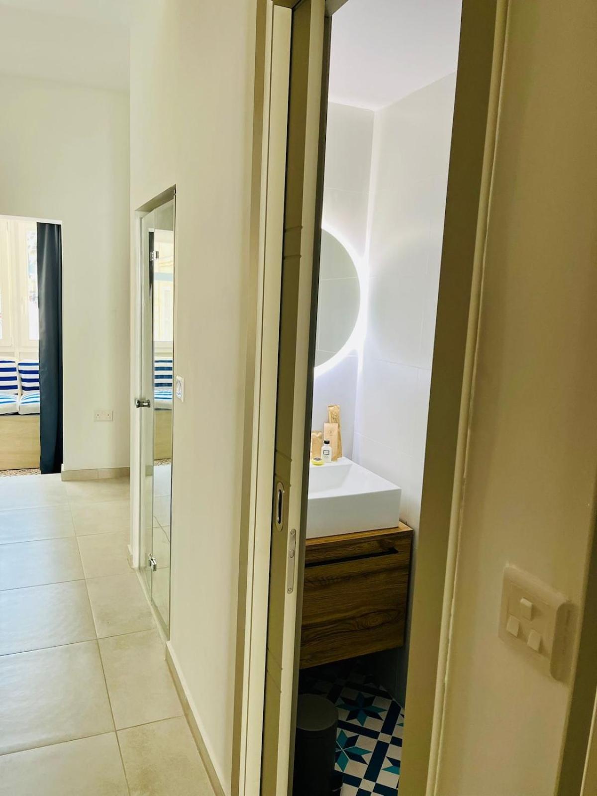 Sea View Duplex - Sliema Centre