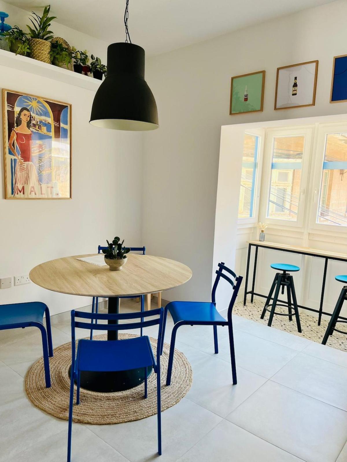 Sea View Duplex - Sliema Centre