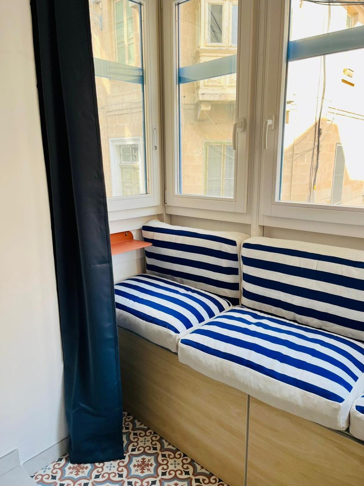 Sea View Duplex - Sliema Centre