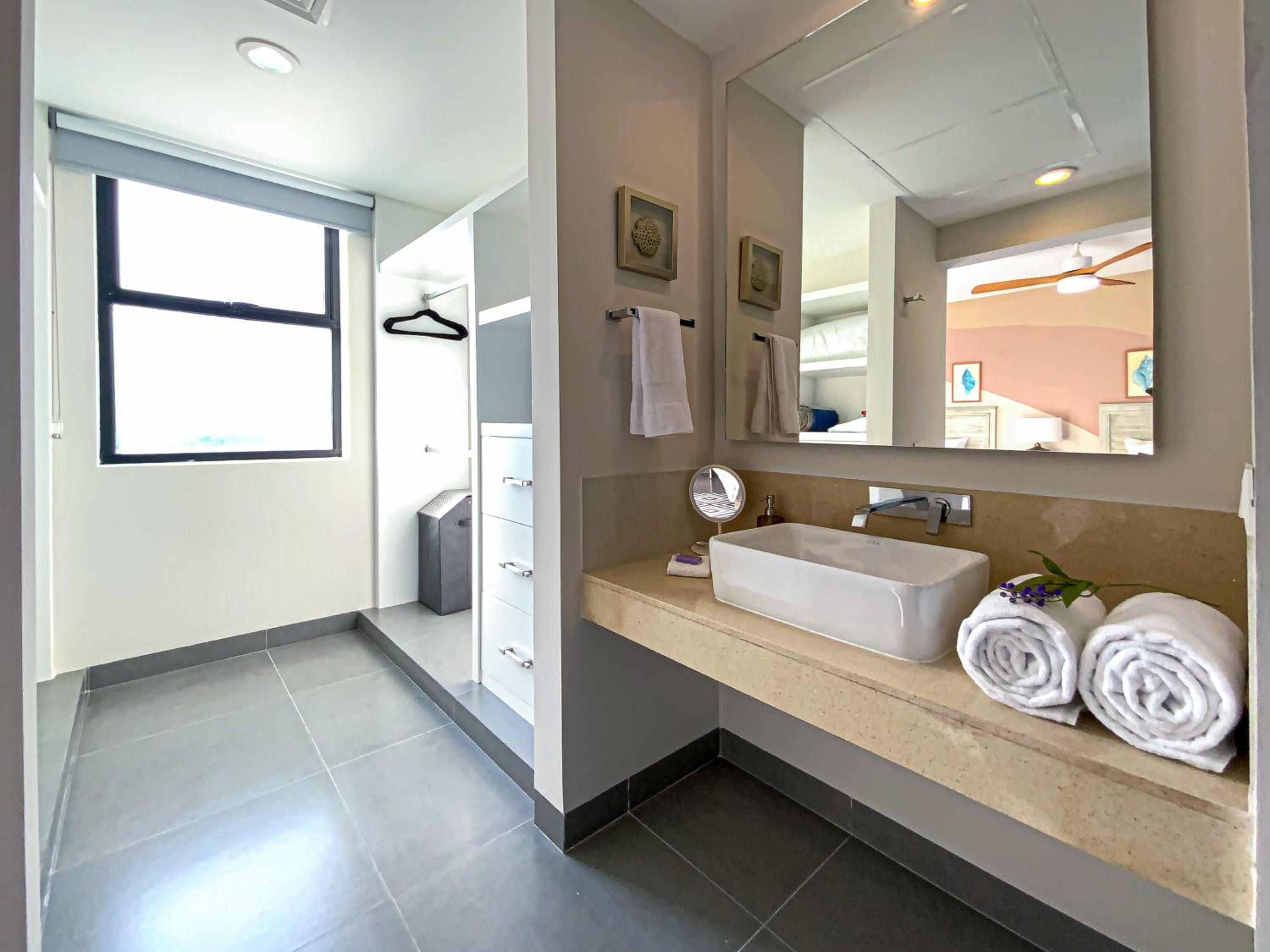 Corasol Condo with Rooftop Pools, Beach Club Access & Private Terrace