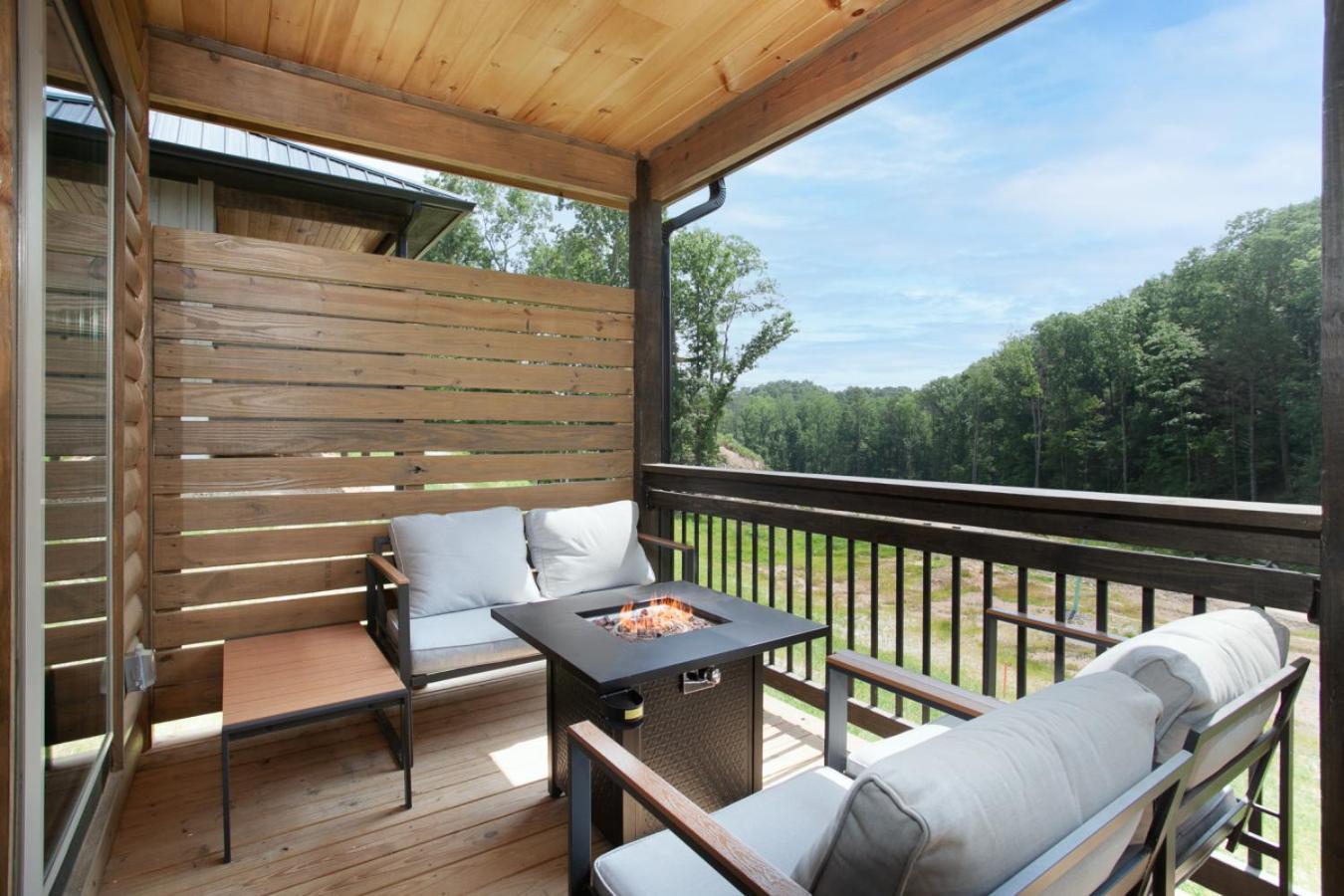 Winding Down: Modern Cabin Retreat