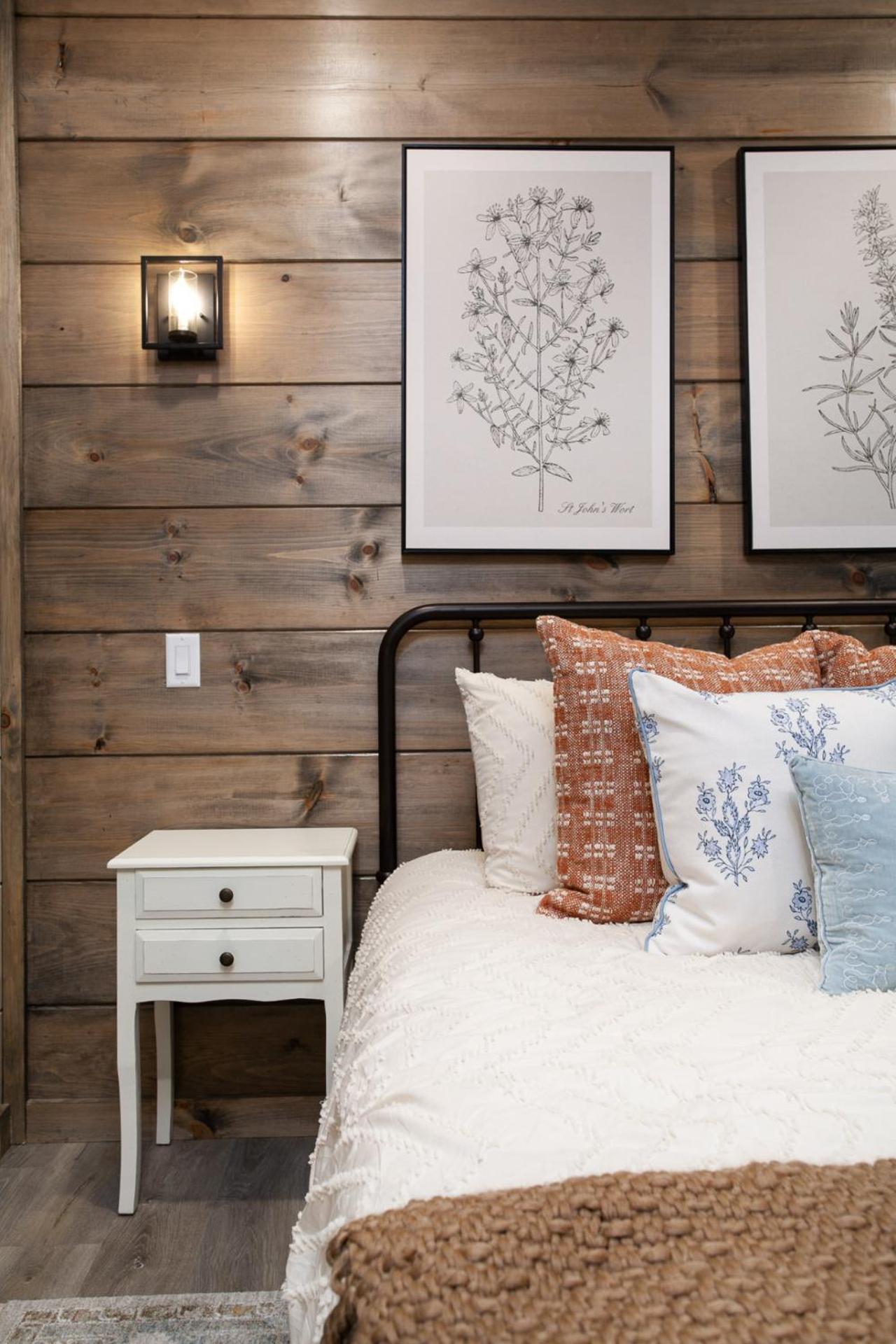 Winding Down: Modern Cabin Retreat