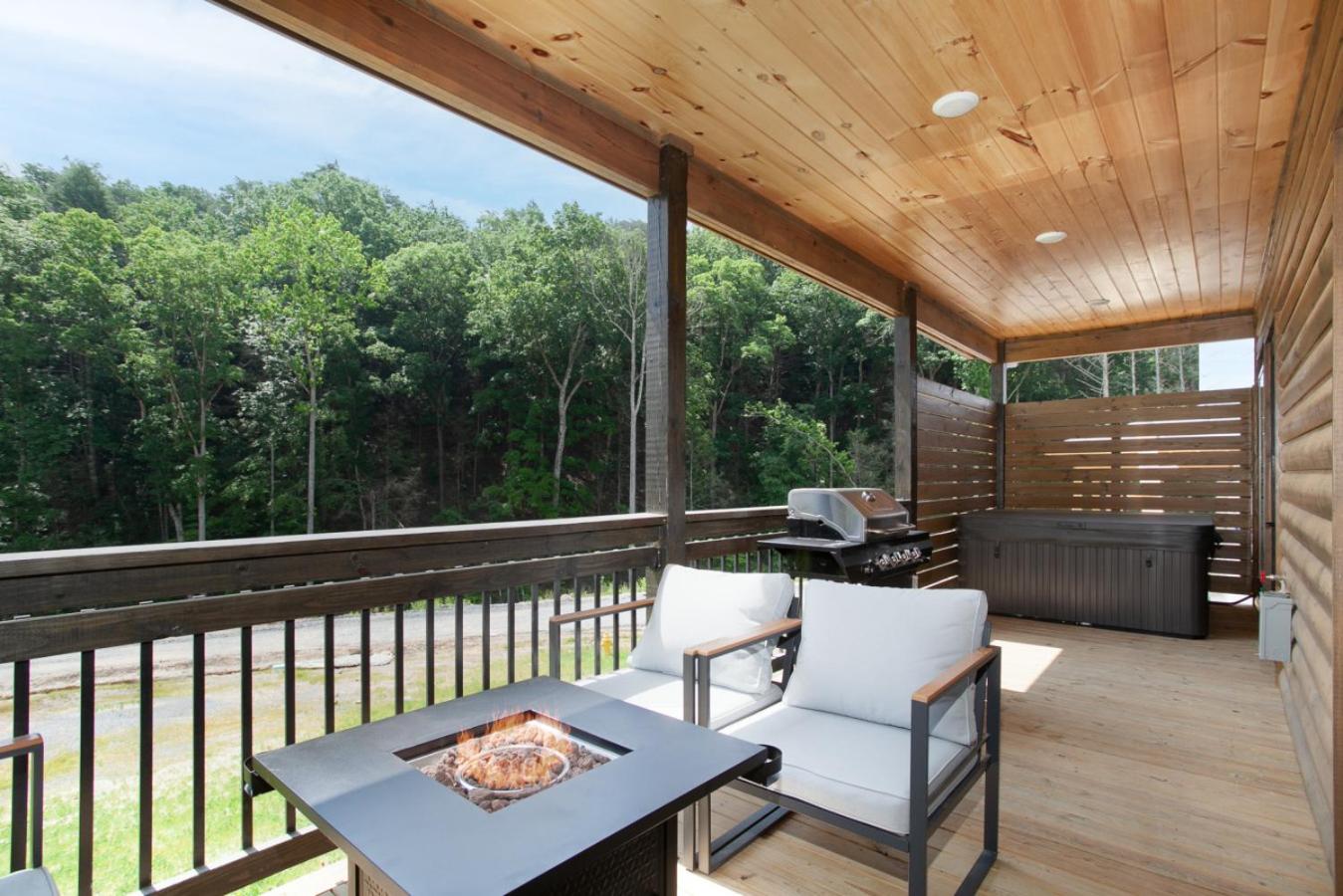 Winding Down: Modern Cabin Retreat