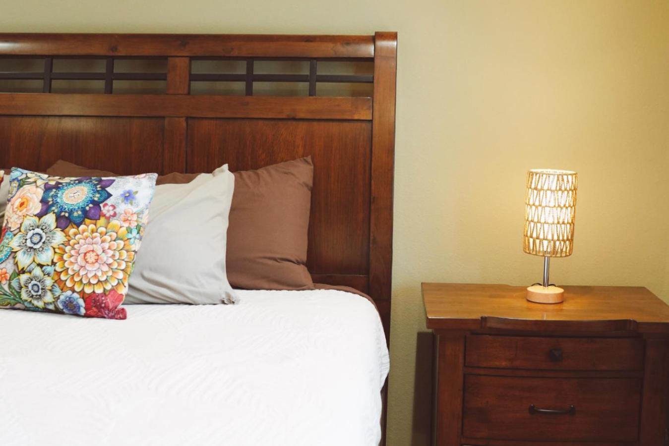 Lakeshore Lodging Apartment F
