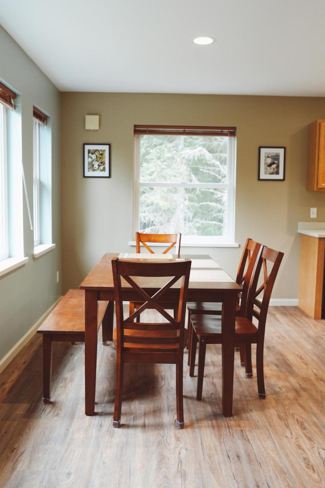 Lakeshore Lodging Apartment F