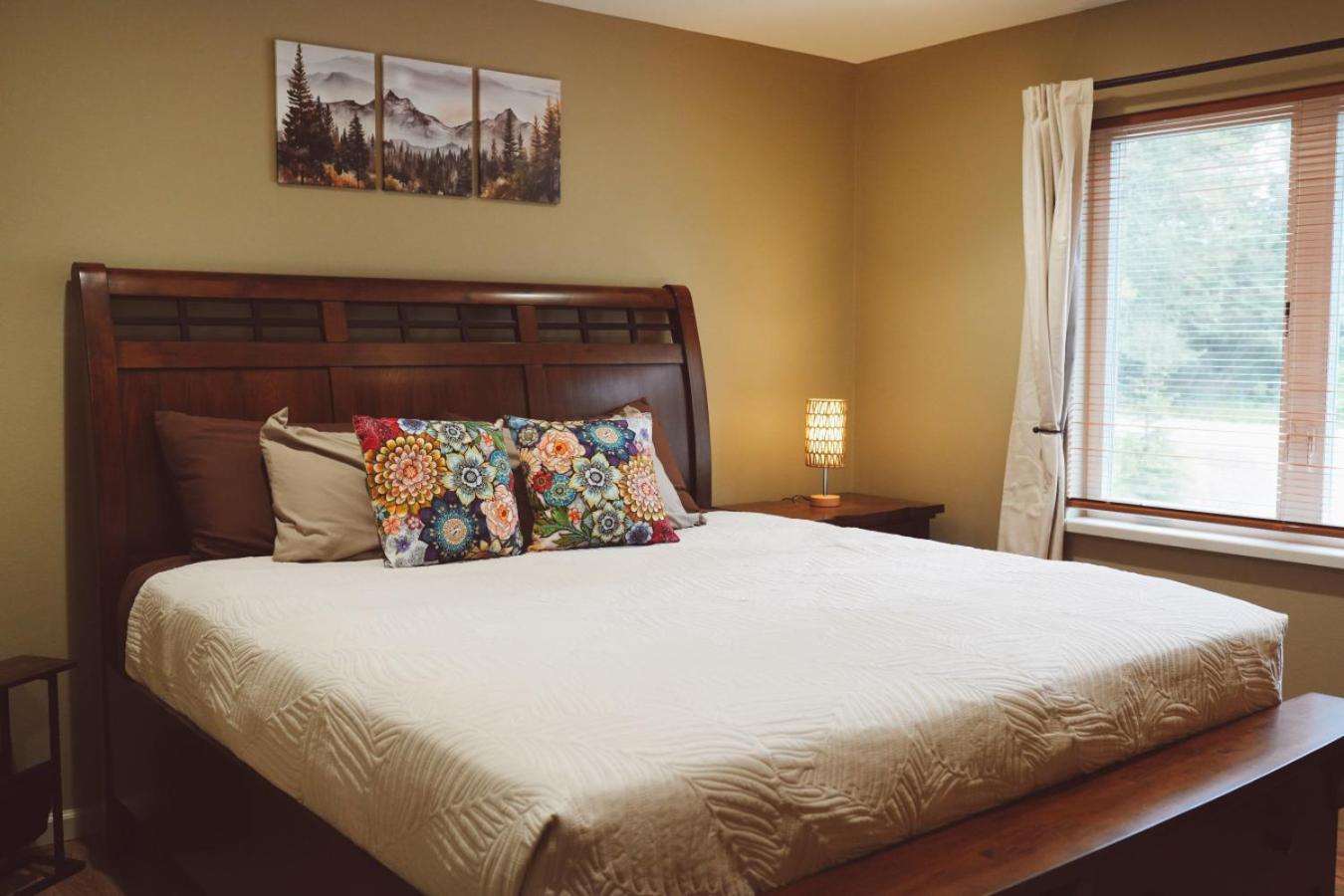 Lakeshore Lodging Apartment F