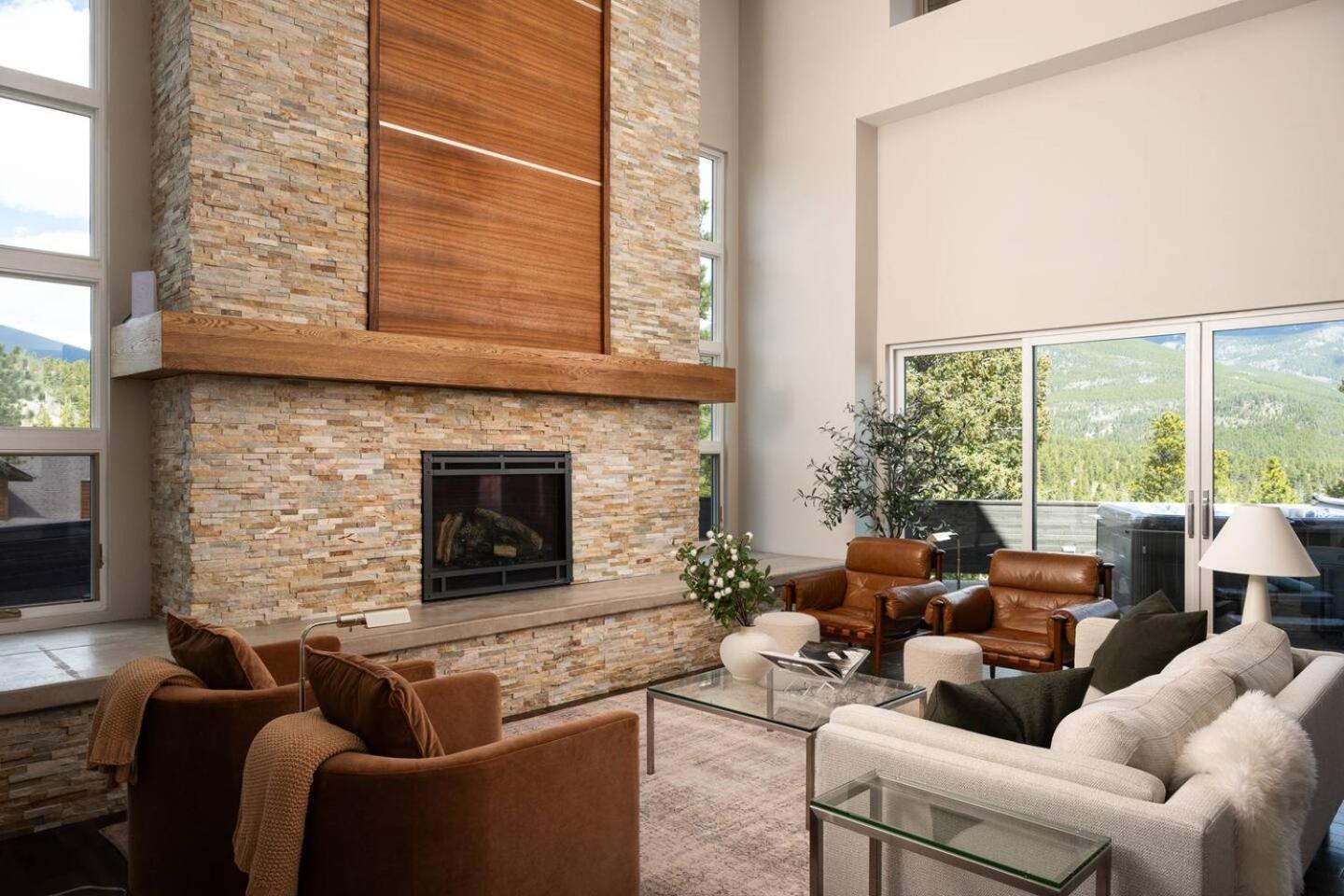 Summit Solace LUXE 360 Views Hot Tub Games
