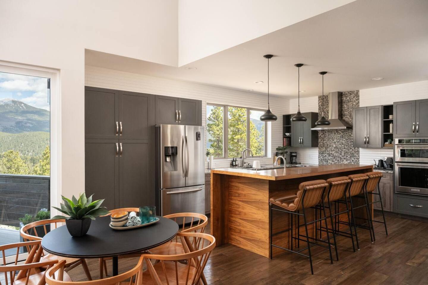 Summit Solace LUXE 360 Views Hot Tub Games