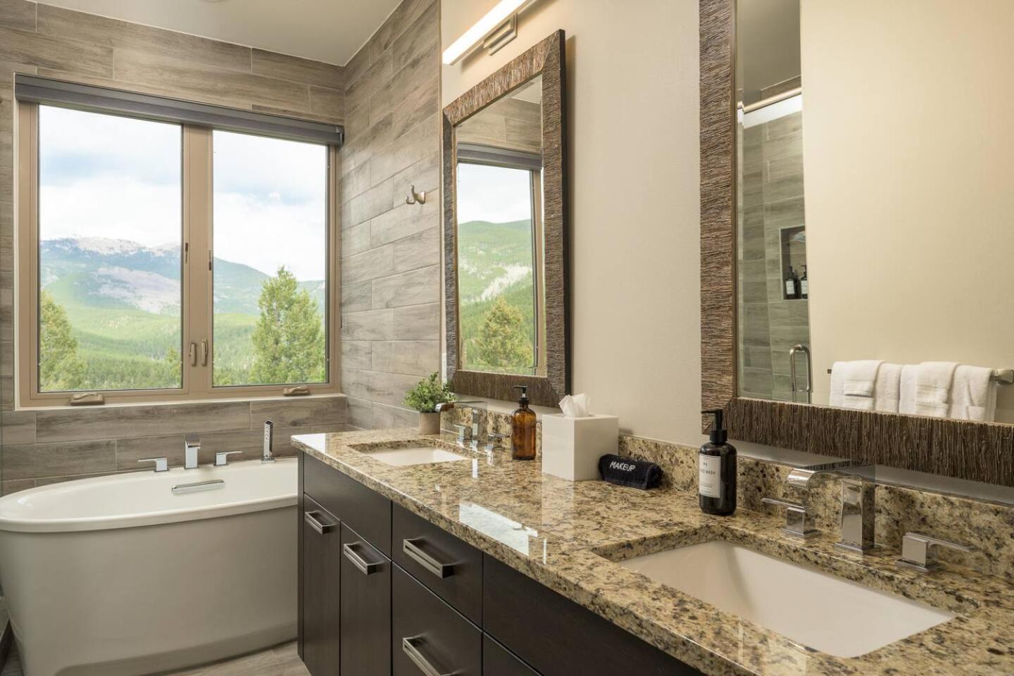 Summit Solace LUXE 360 Views Hot Tub Games