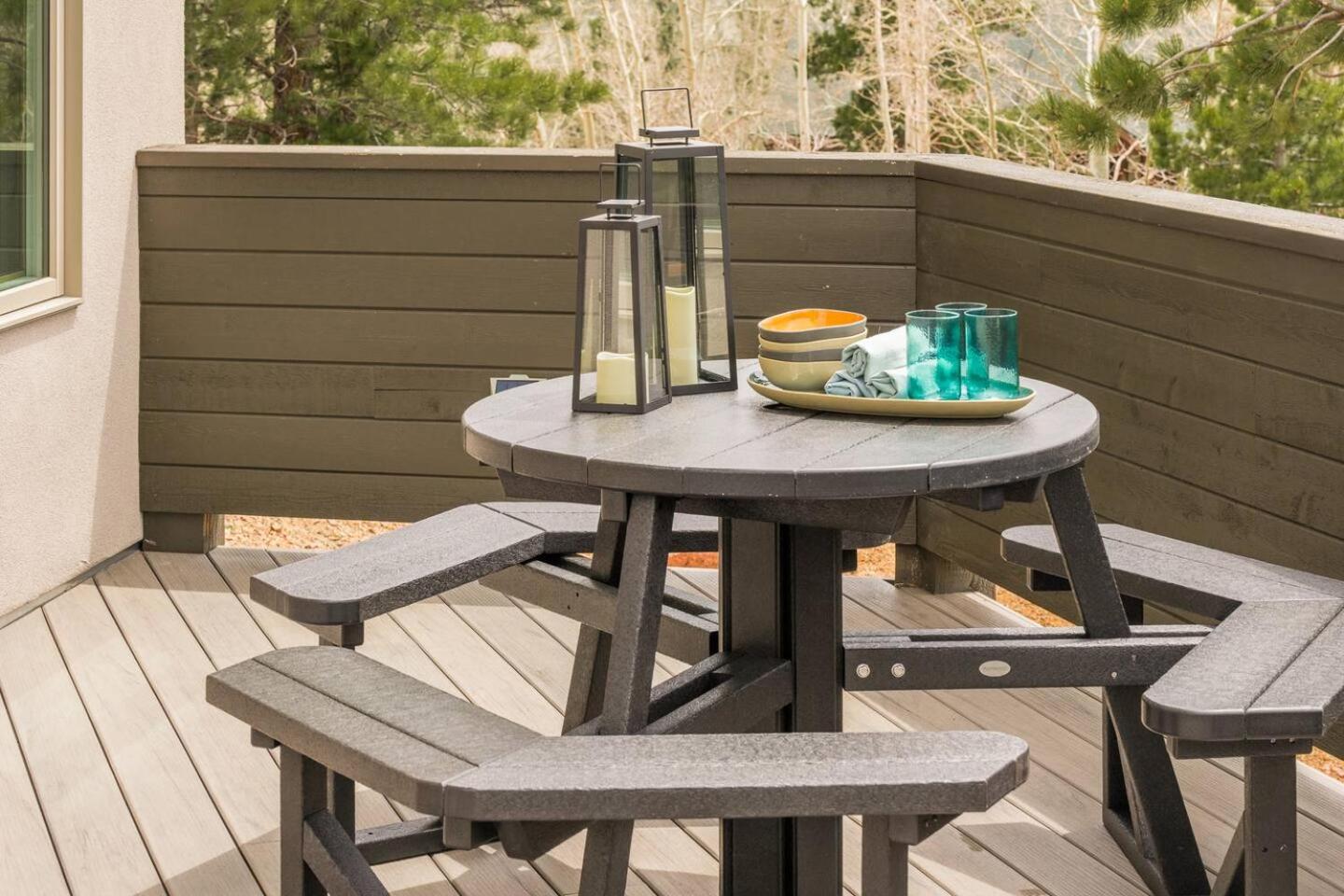 Summit Solace LUXE 360 Views Hot Tub Games