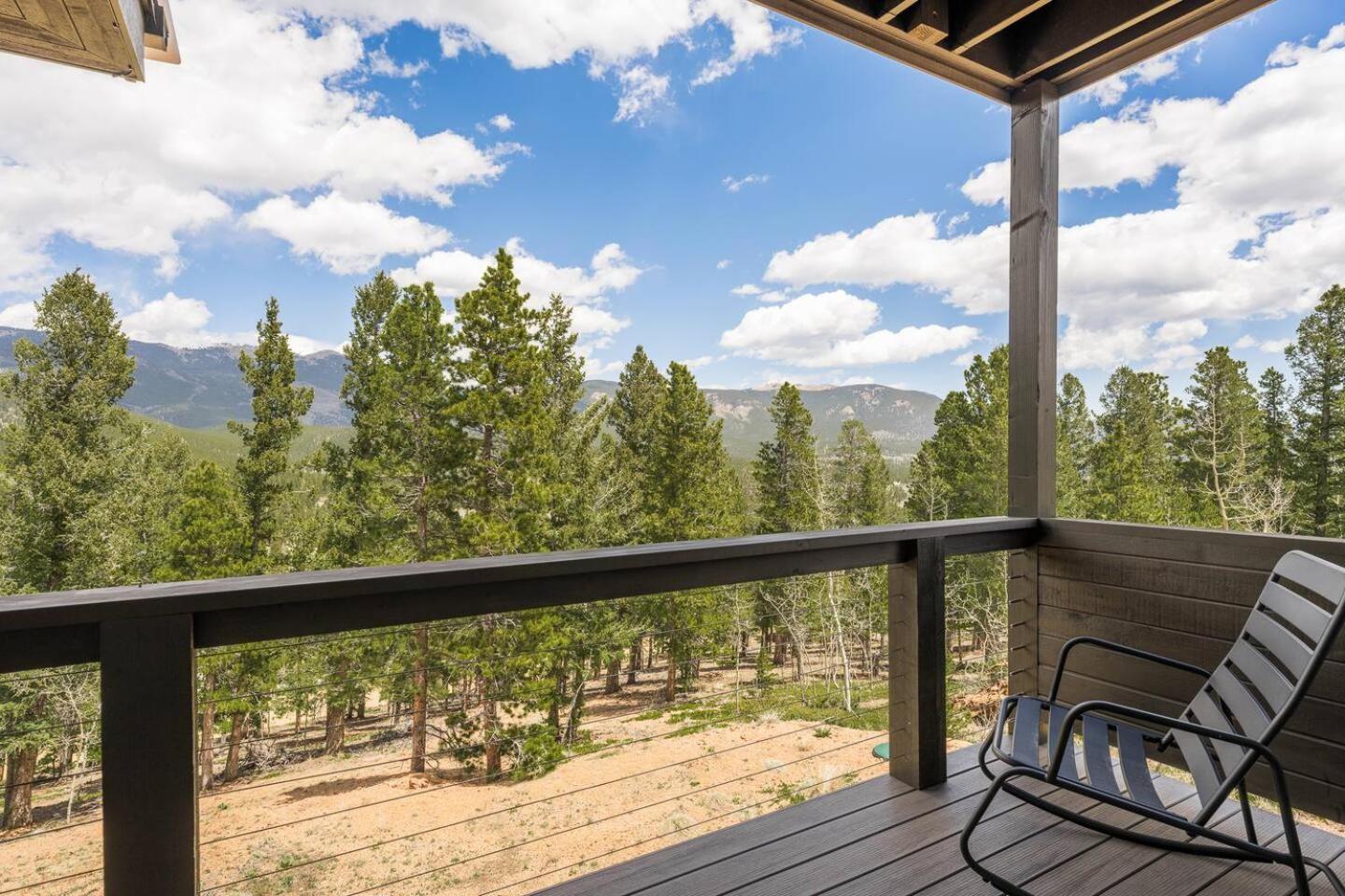 Summit Solace LUXE 360 Views Hot Tub Games