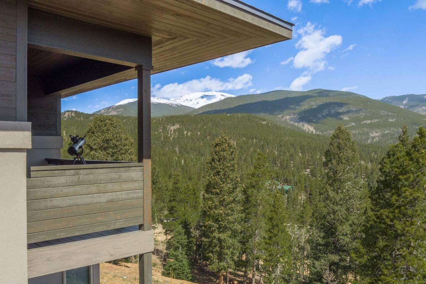 Summit Solace LUXE 360 Views Hot Tub Games