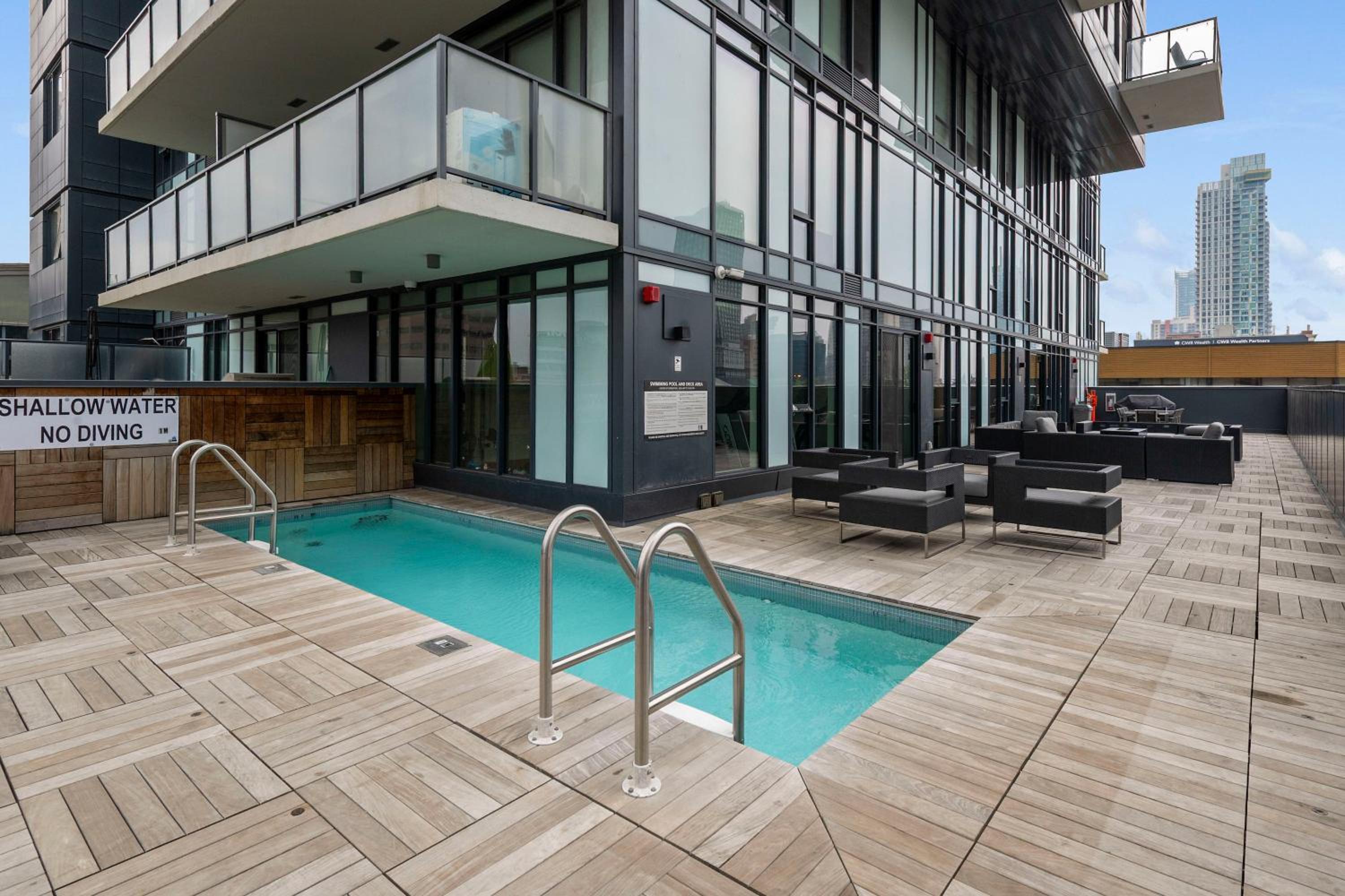 GlobalStay Modern Condos Downtown Calgary