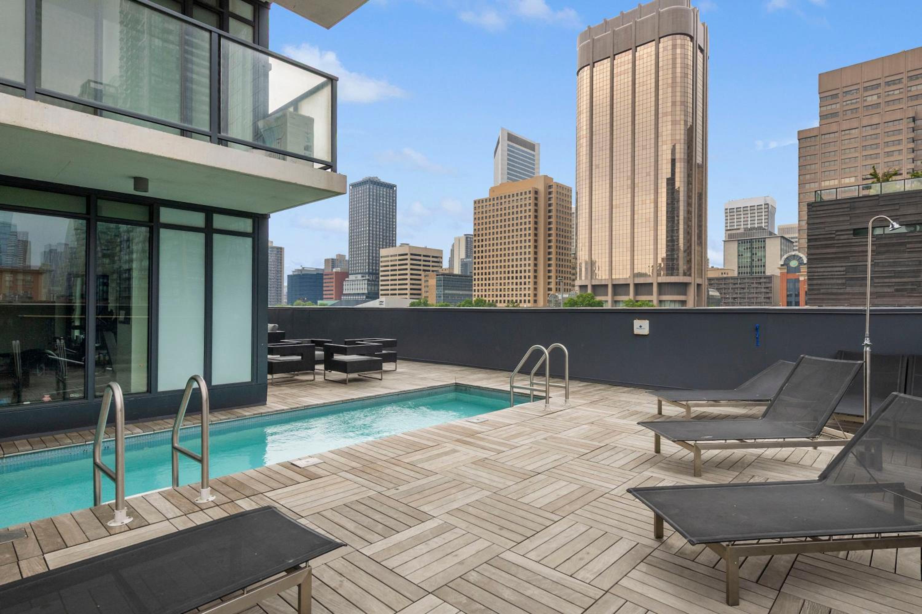 GlobalStay Modern Condos Downtown Calgary