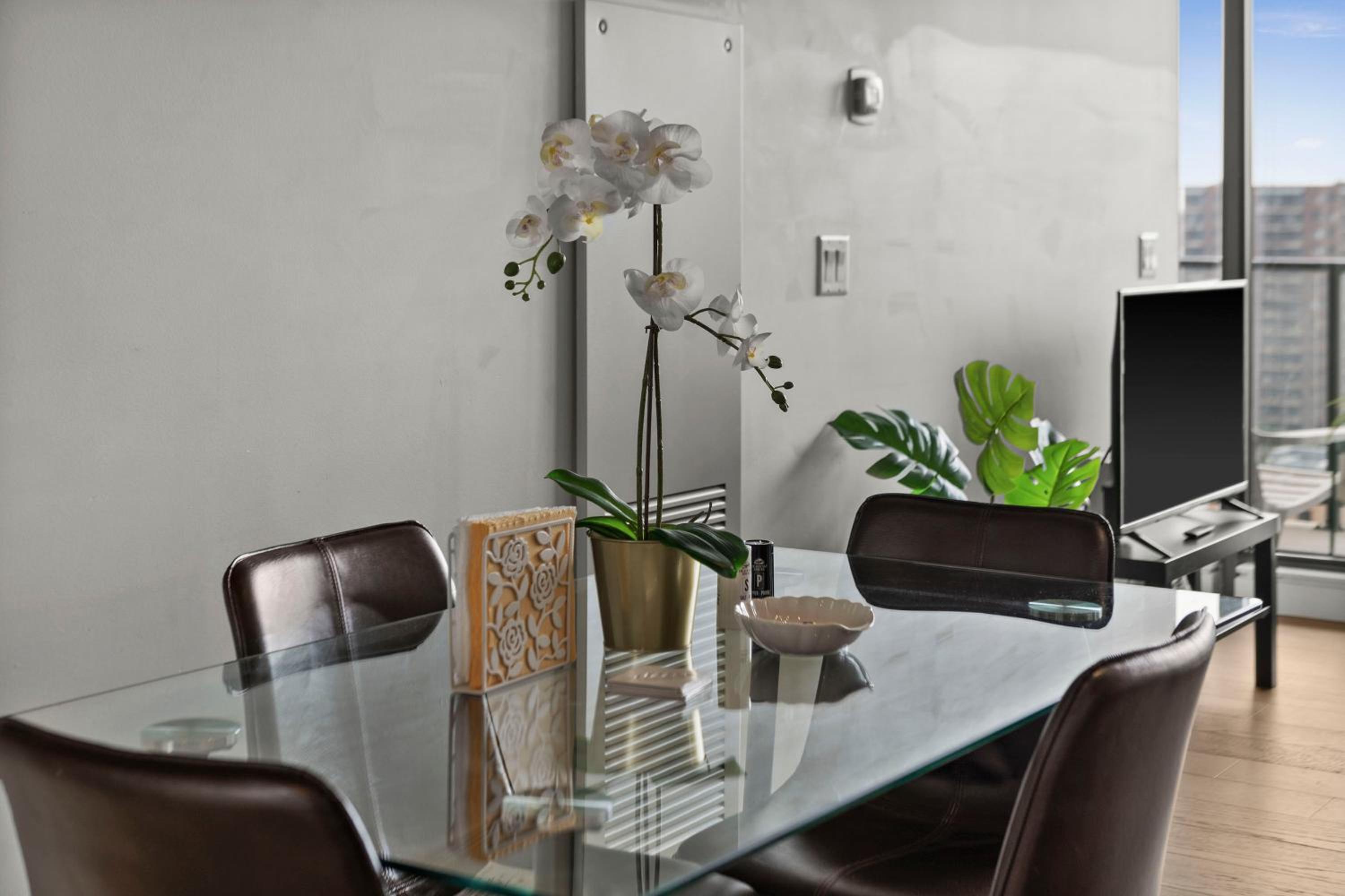 GlobalStay Modern Condos Downtown Calgary