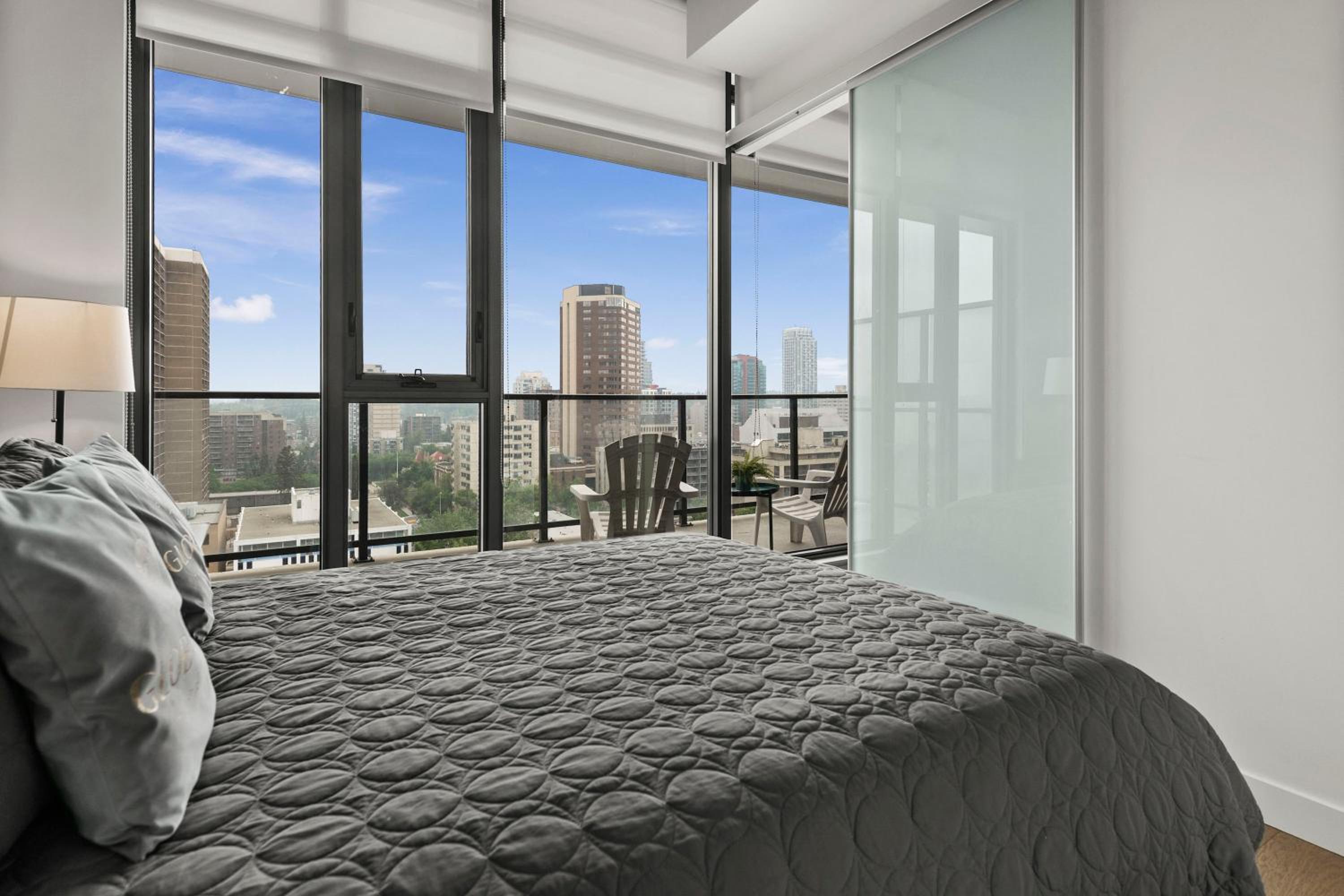 GlobalStay Modern Condos Downtown Calgary