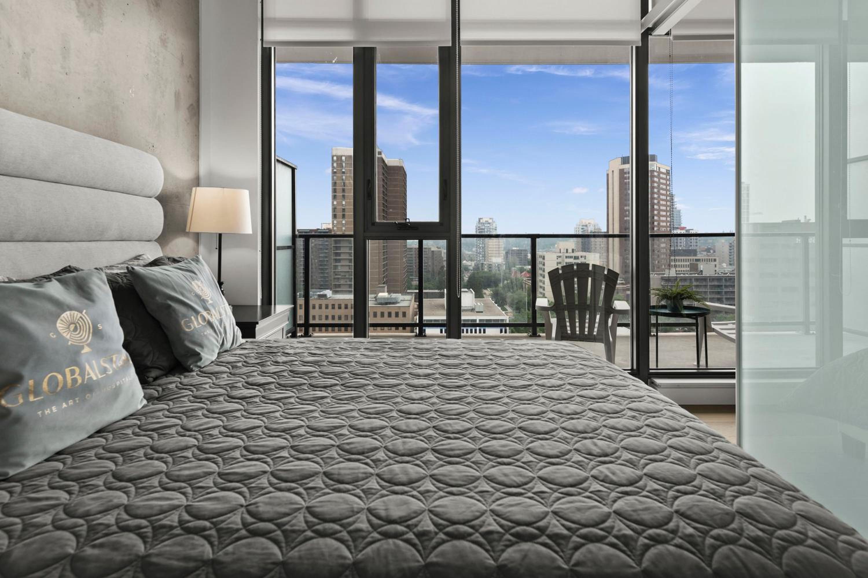 GlobalStay Modern Condos Downtown Calgary