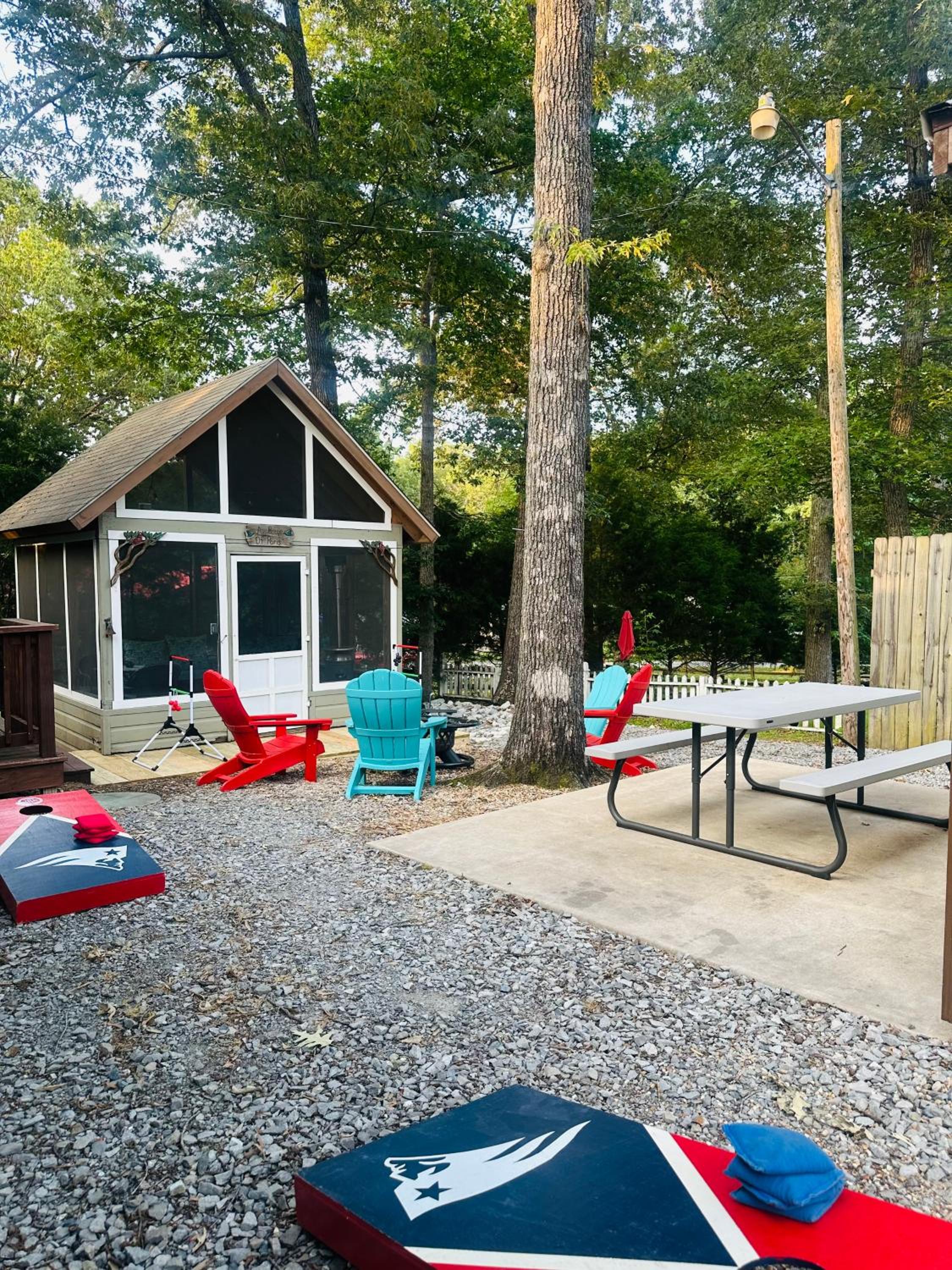 Kentucky Lake Family Cabin! Pet Friendly